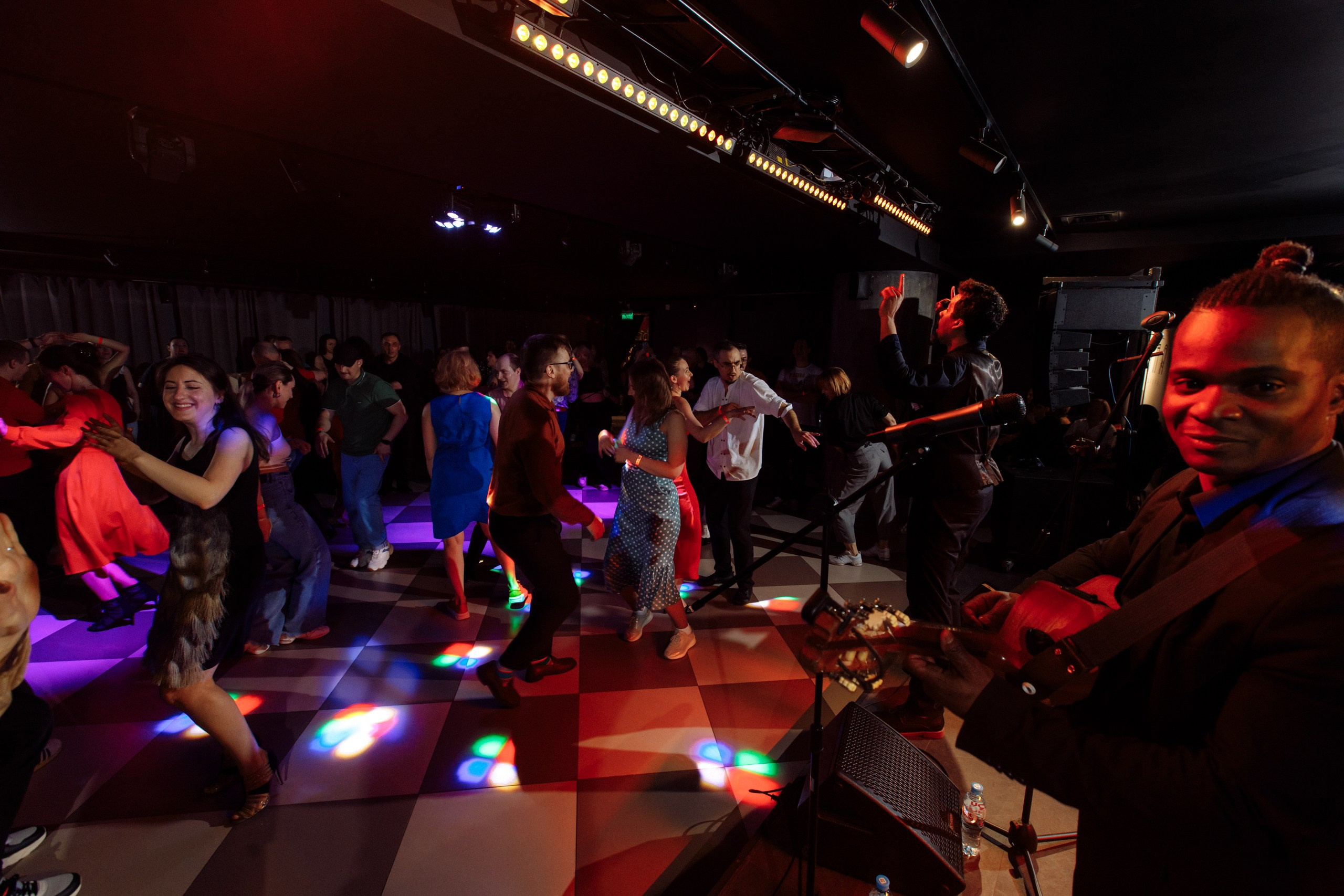 ISALSА. Вечеринка в школе танцев. Свадебный фотограф в Ярославле Анастасия Архипова