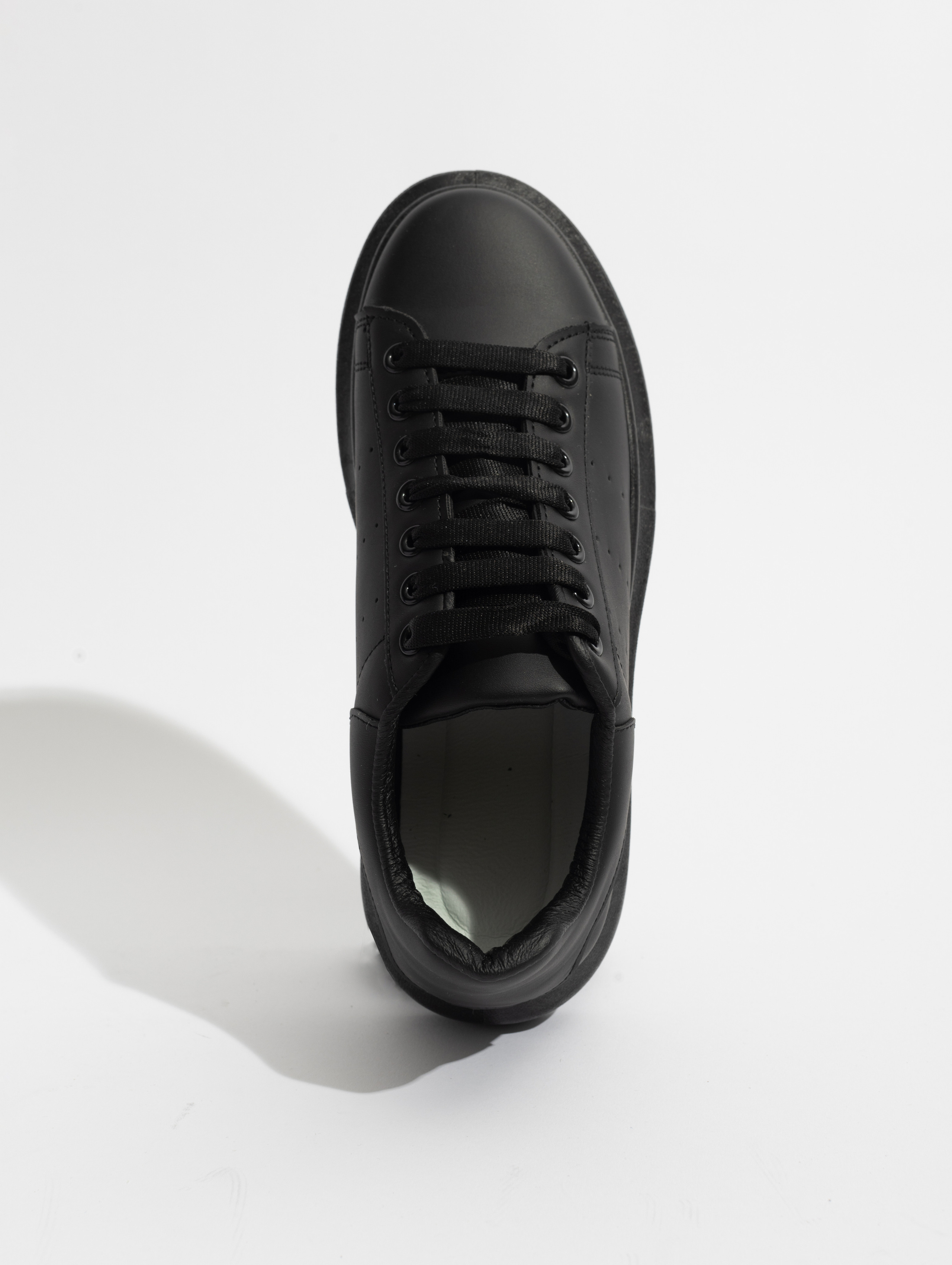 Commercial & Fashion. Commerce & art photographer