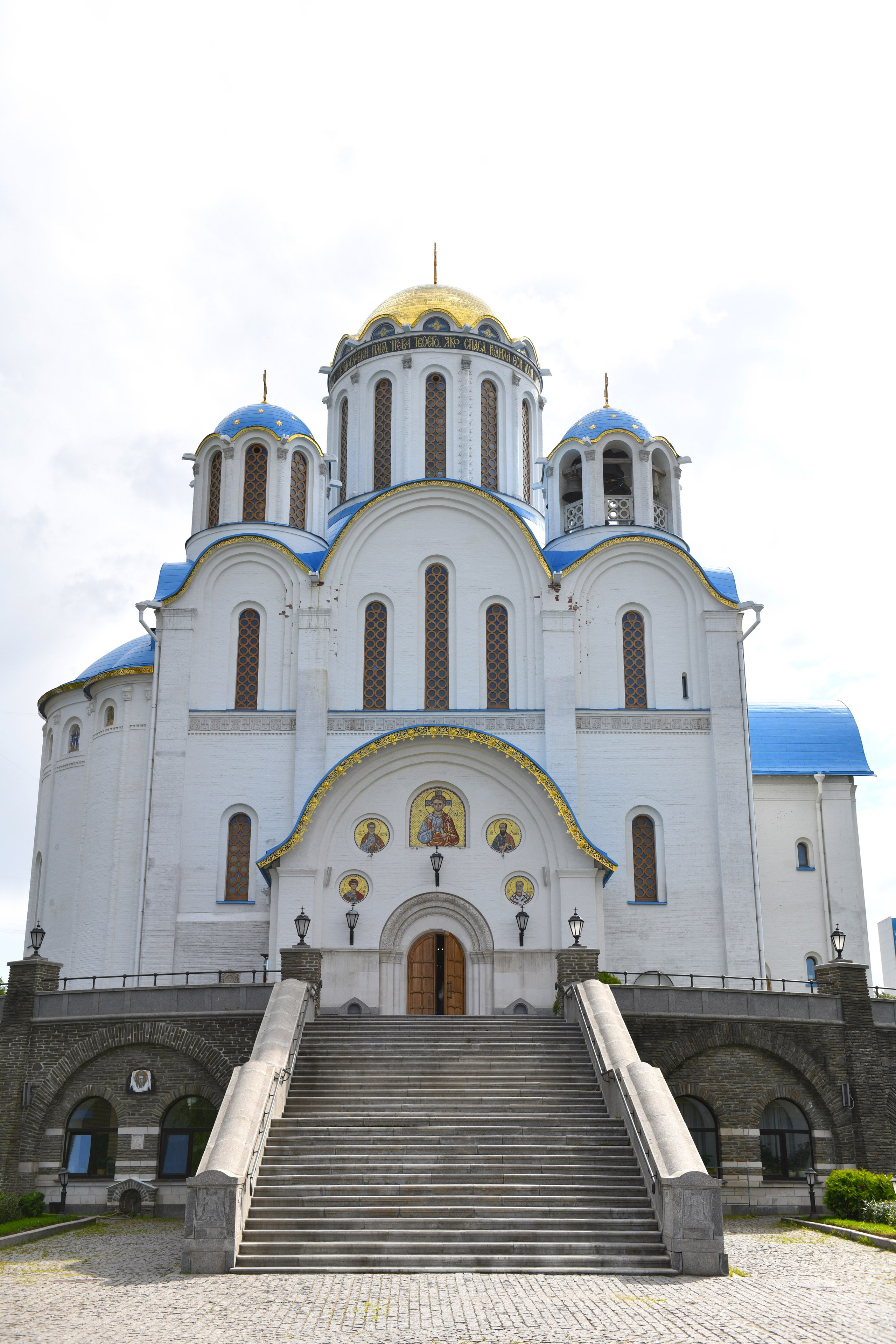 Крещение Марии. Церковь Покрова Пресвятой Богородицы в Ясенево. Свадебный и портретный фотограф в Москве Галина Борисова