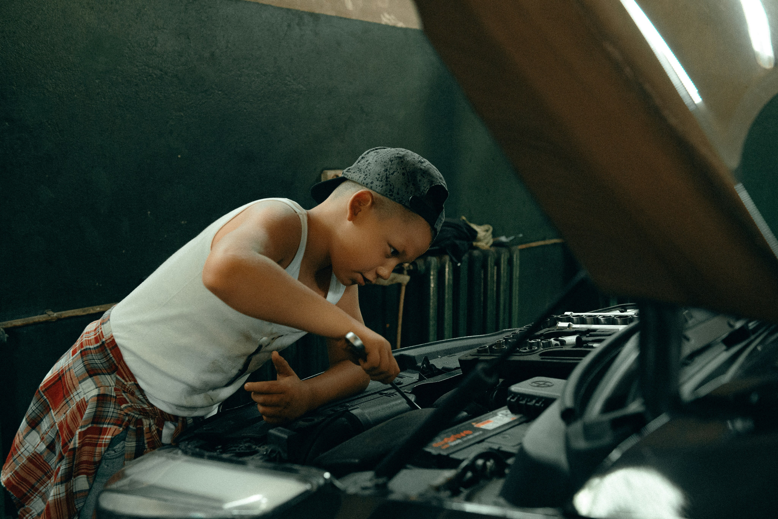 Гараж. Римма Гусакова. Выпускные фотокниги. Детские и семейные фотосессии