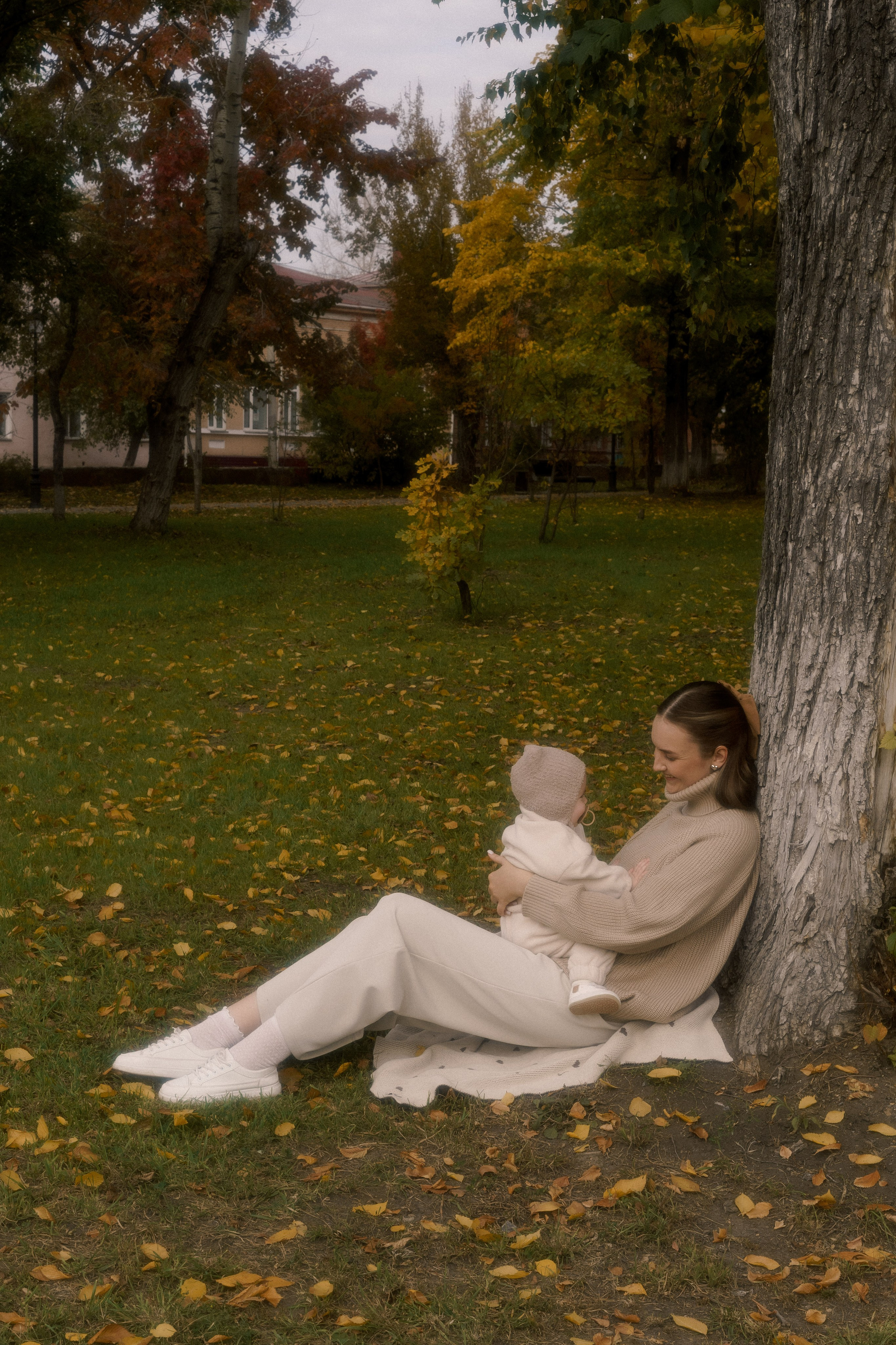 Твоя первая осень. Моменты и истории о вас настоящих