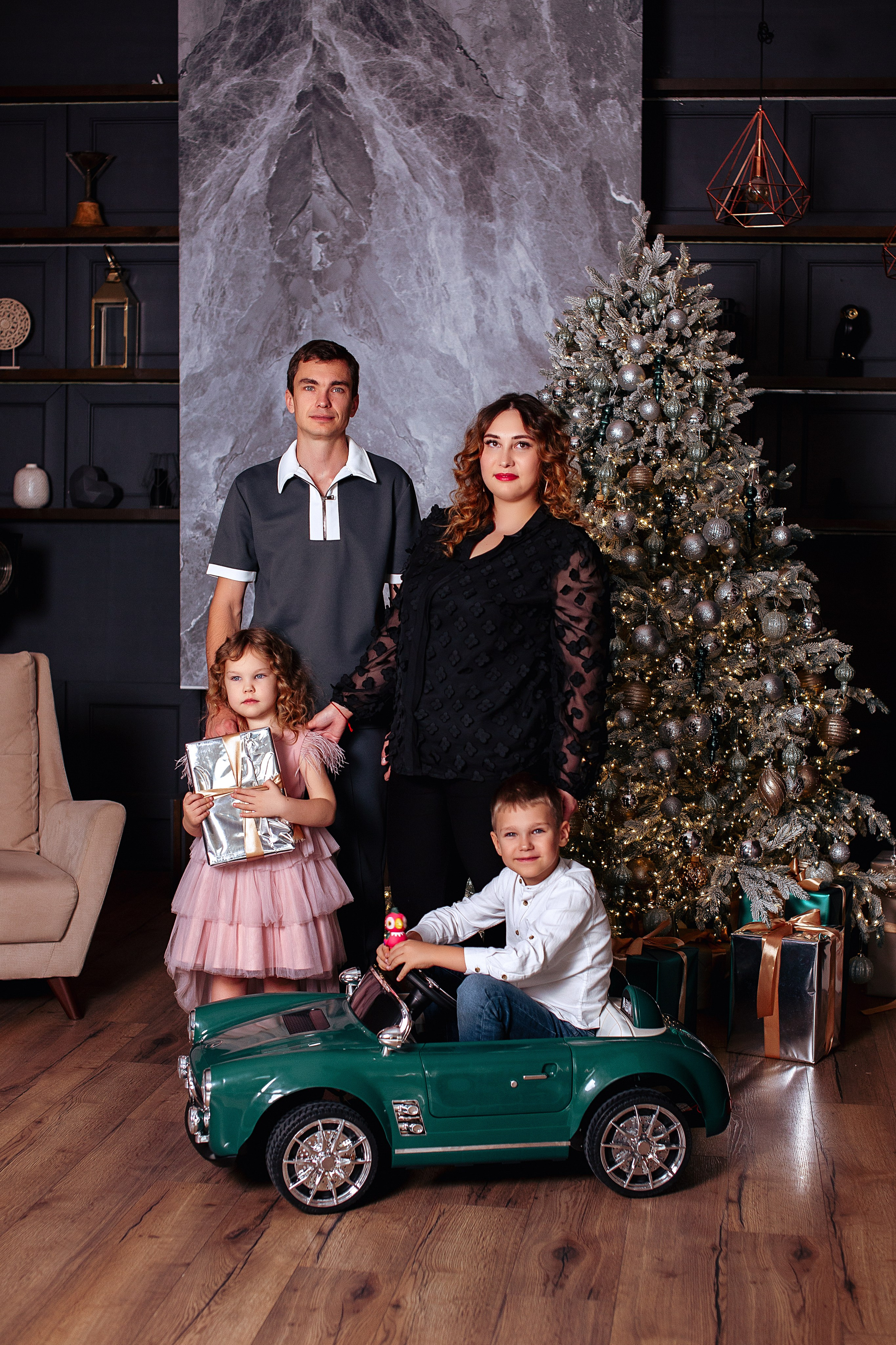 Семейная НГ. Https://malovafoto.ru