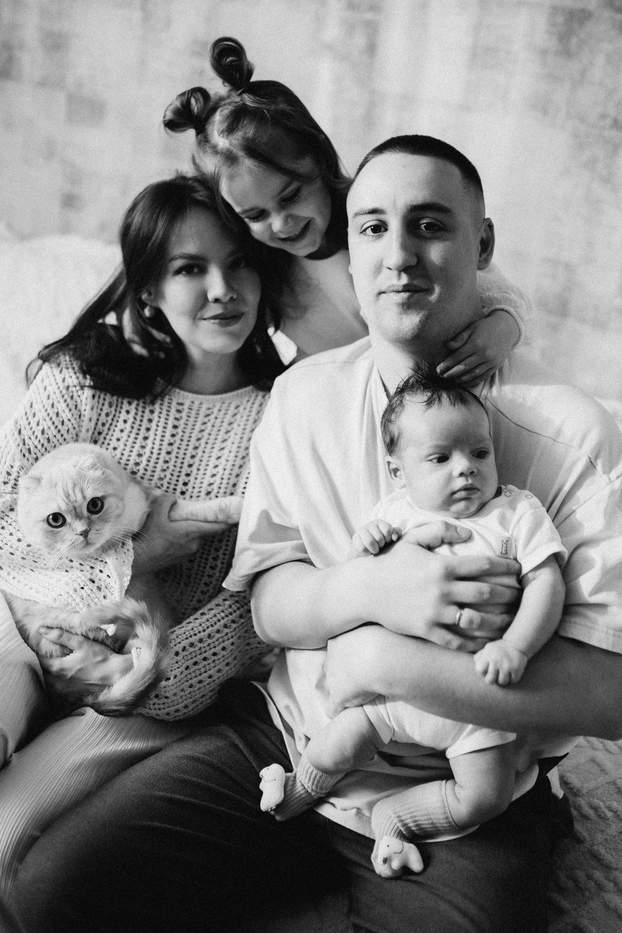 Семейная фотосессия дома с двумя детьми Самара. Семейный фотограф в Самаре Елена Ефимова