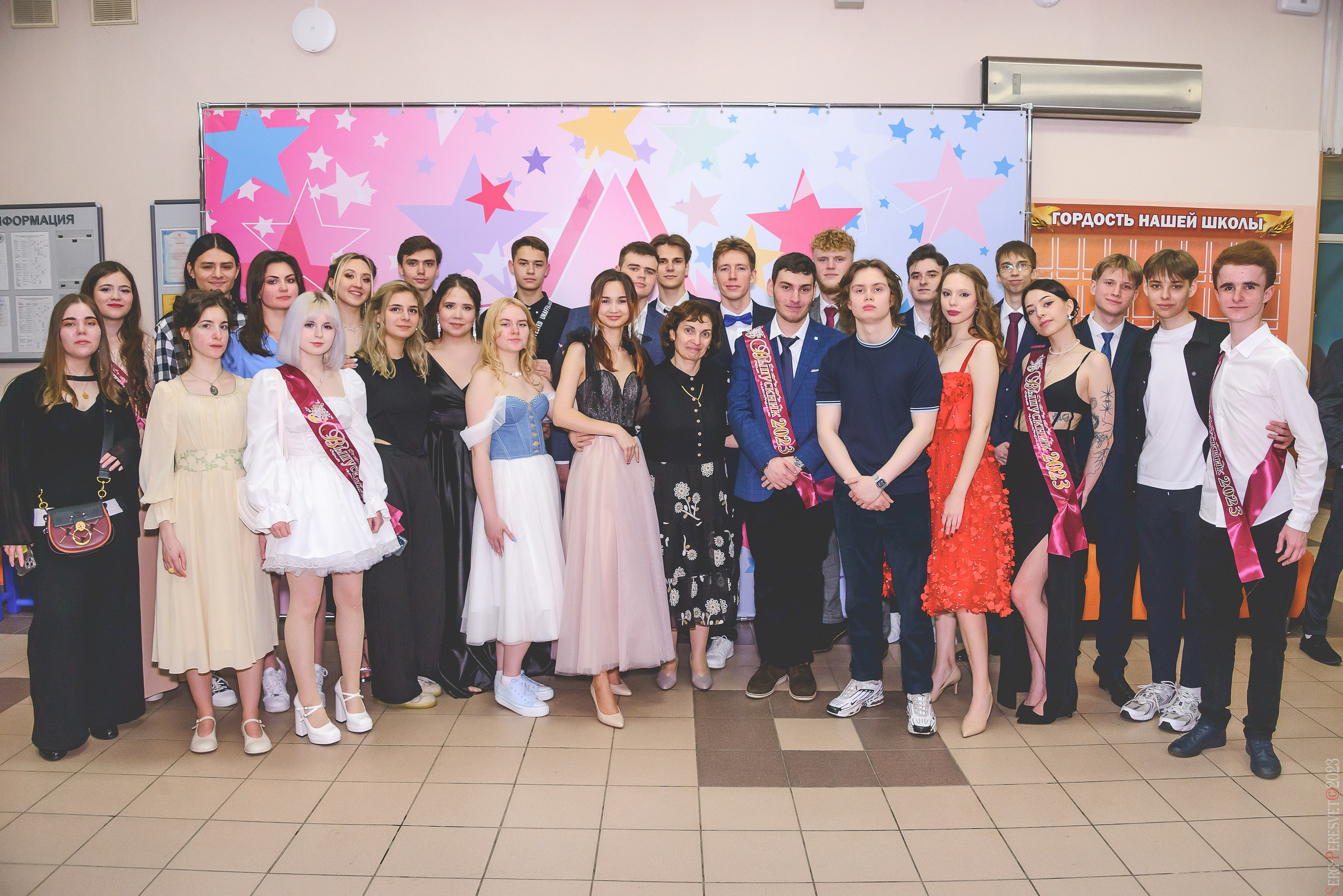 Выпускной 11 класс. Ваш фотограф на праздник в Москве, Раменском, Жуковском, Люберцах