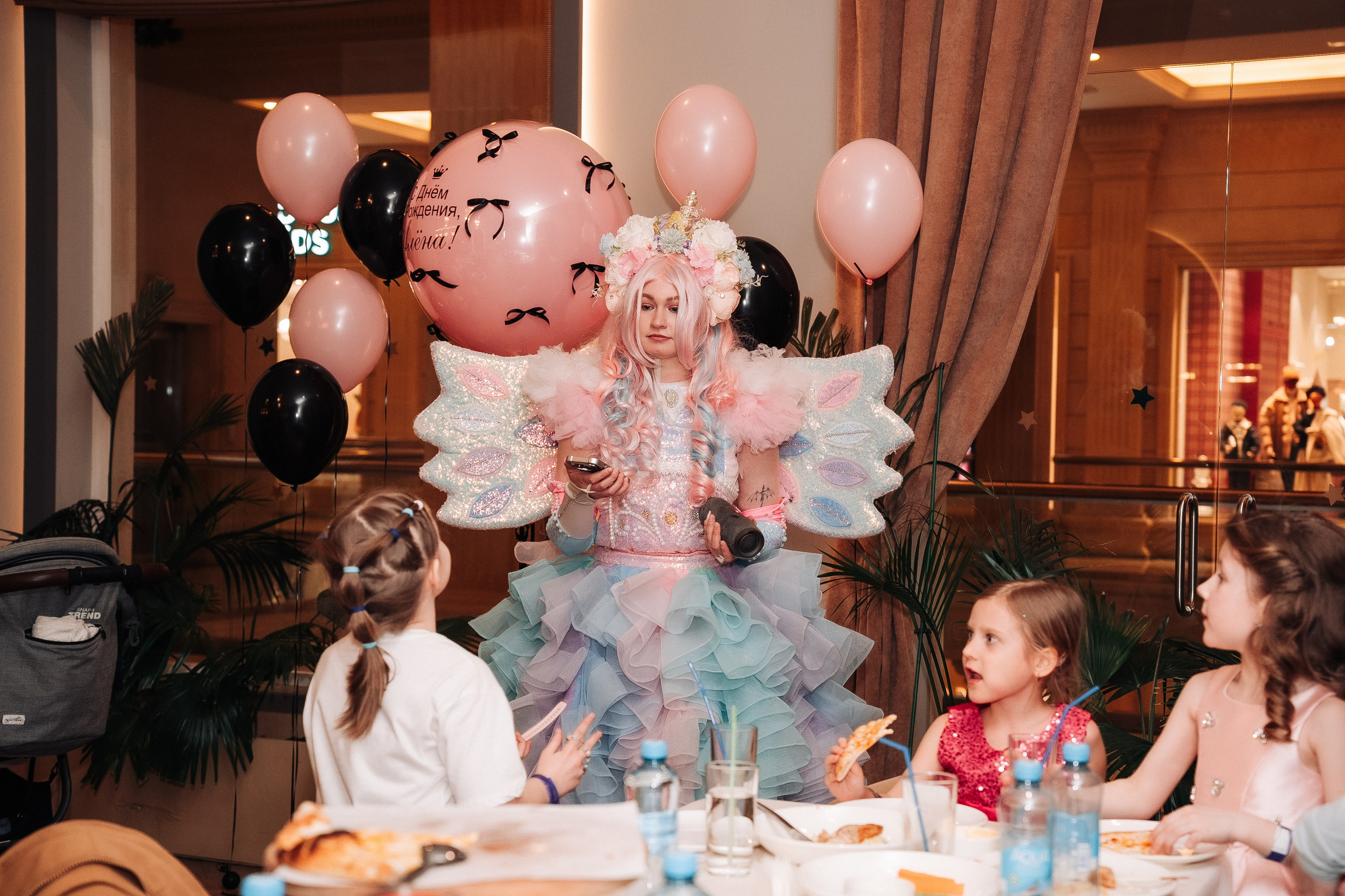 День рождения в Takaboom Vegas Крокус Сити. Свадебный и семейный фотограф в Москве и МО Геннадий Туманцев