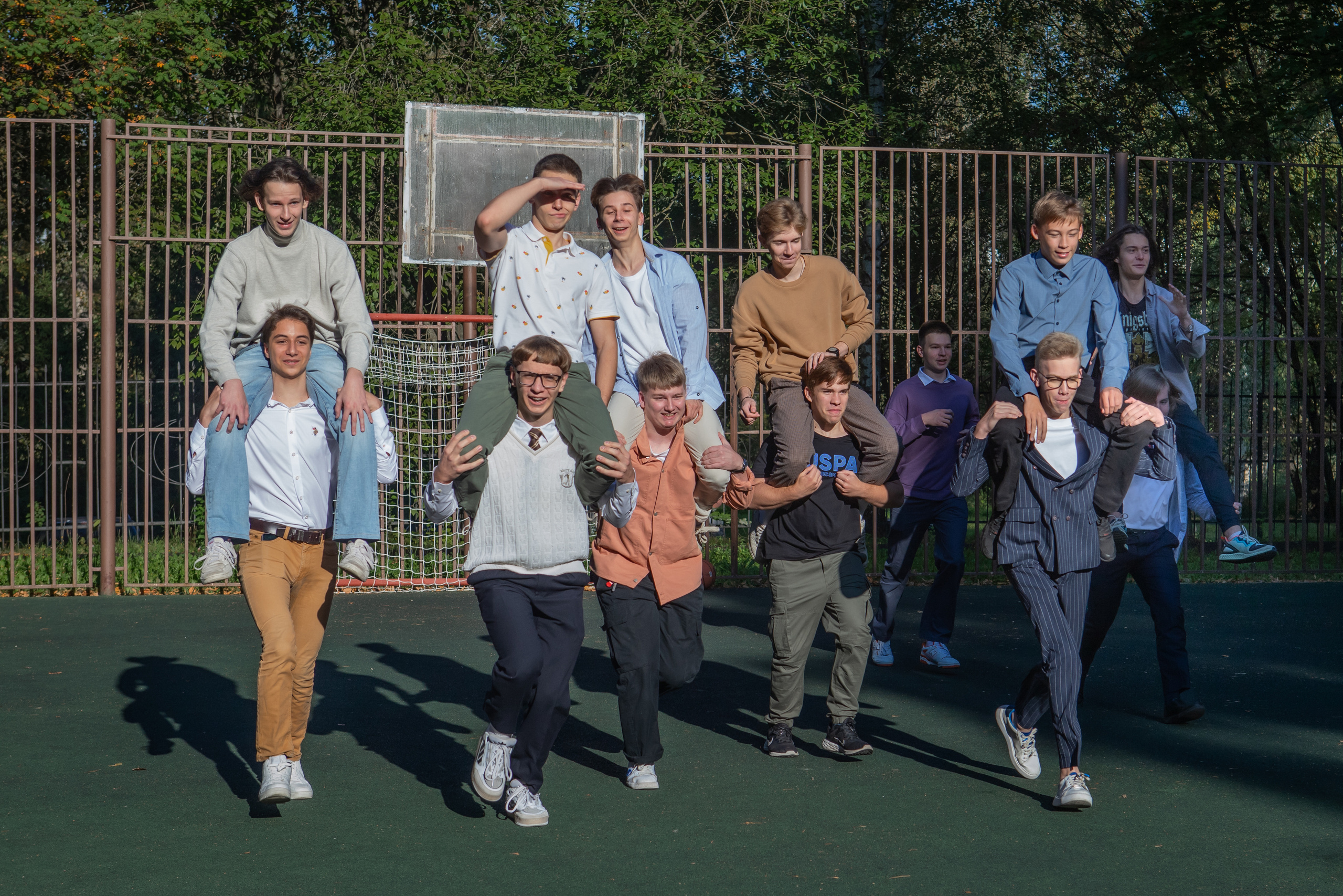 11 класс / Гимназия № 1558 имени Росалии де Кастро / г. Москва. Детский и семейный фотограф Мария Киселёва. Москва