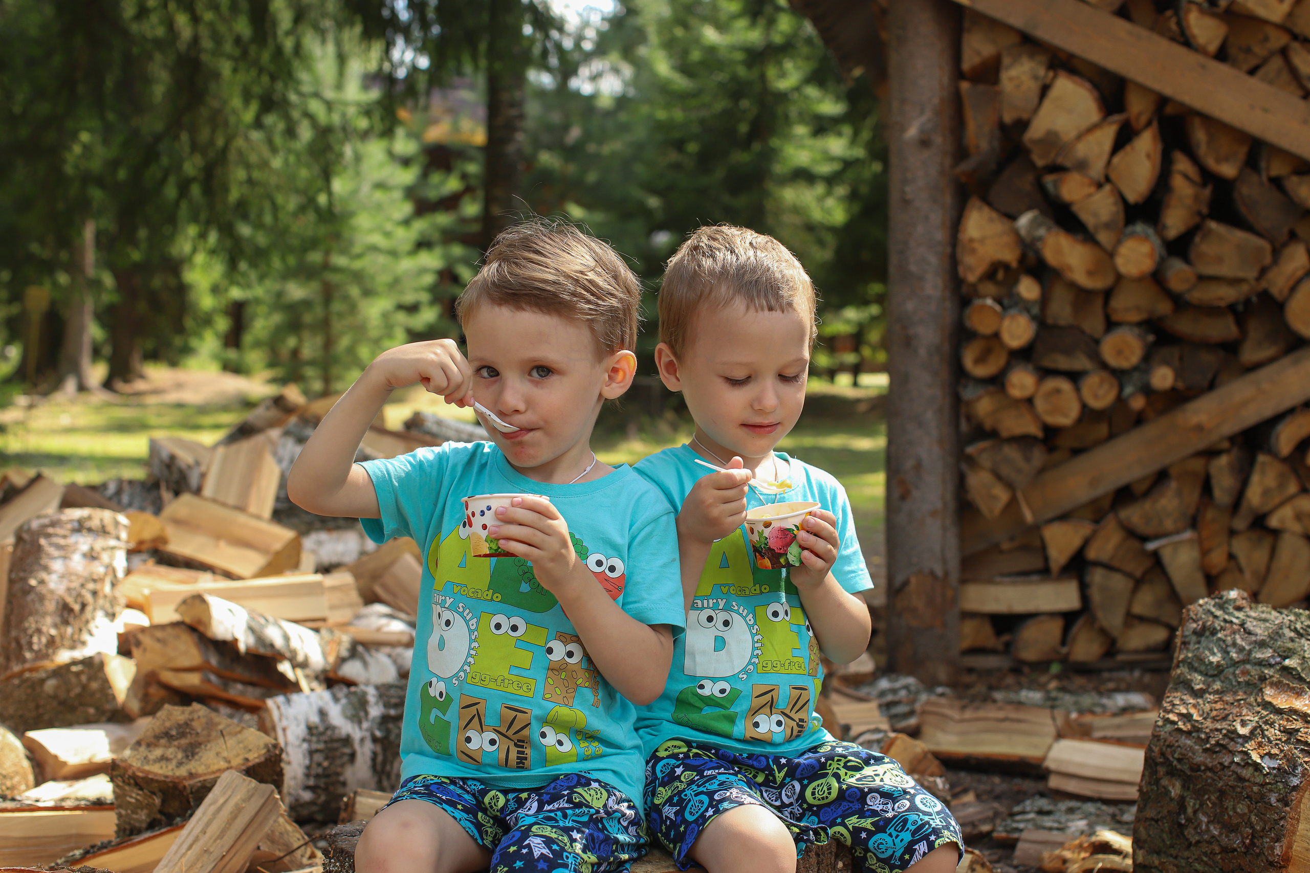 Миниатюра на пеньках. Детский и семейный фотограф Мария Киселёва. Москва