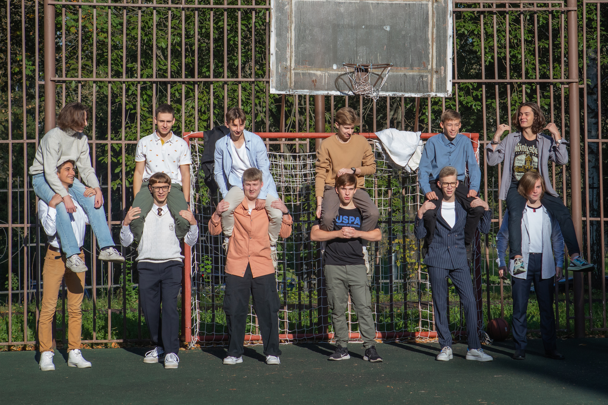 11 класс / Гимназия № 1558 имени Росалии де Кастро / г. Москва. Детский и семейный фотограф Мария Киселёва. Москва