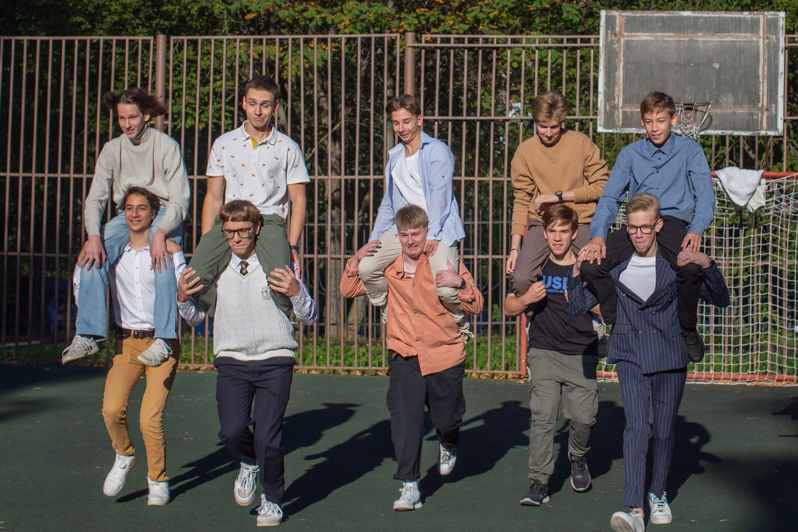 11 класс / Гимназия № 1558 имени Росалии де Кастро / г. Москва. Детский и семейный фотограф Мария Киселёва. Москва