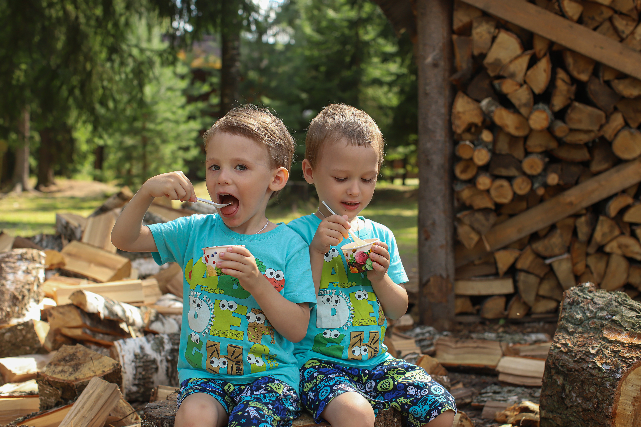 Миниатюра на пеньках. Детский и семейный фотограф Мария Киселёва. Москва