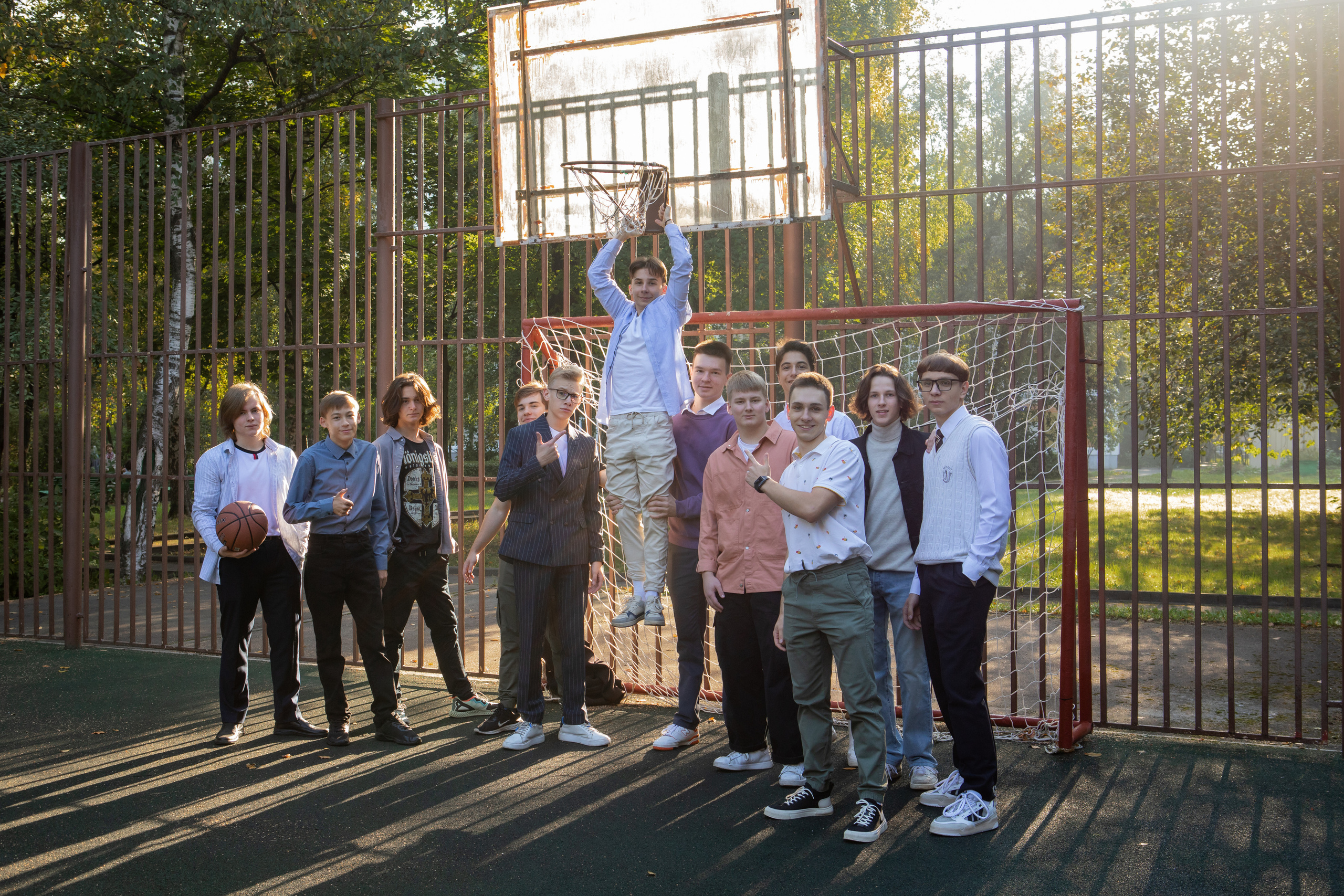 11 класс / Гимназия № 1558 имени Росалии де Кастро / г. Москва. Детский и семейный фотограф Мария Киселёва. Москва