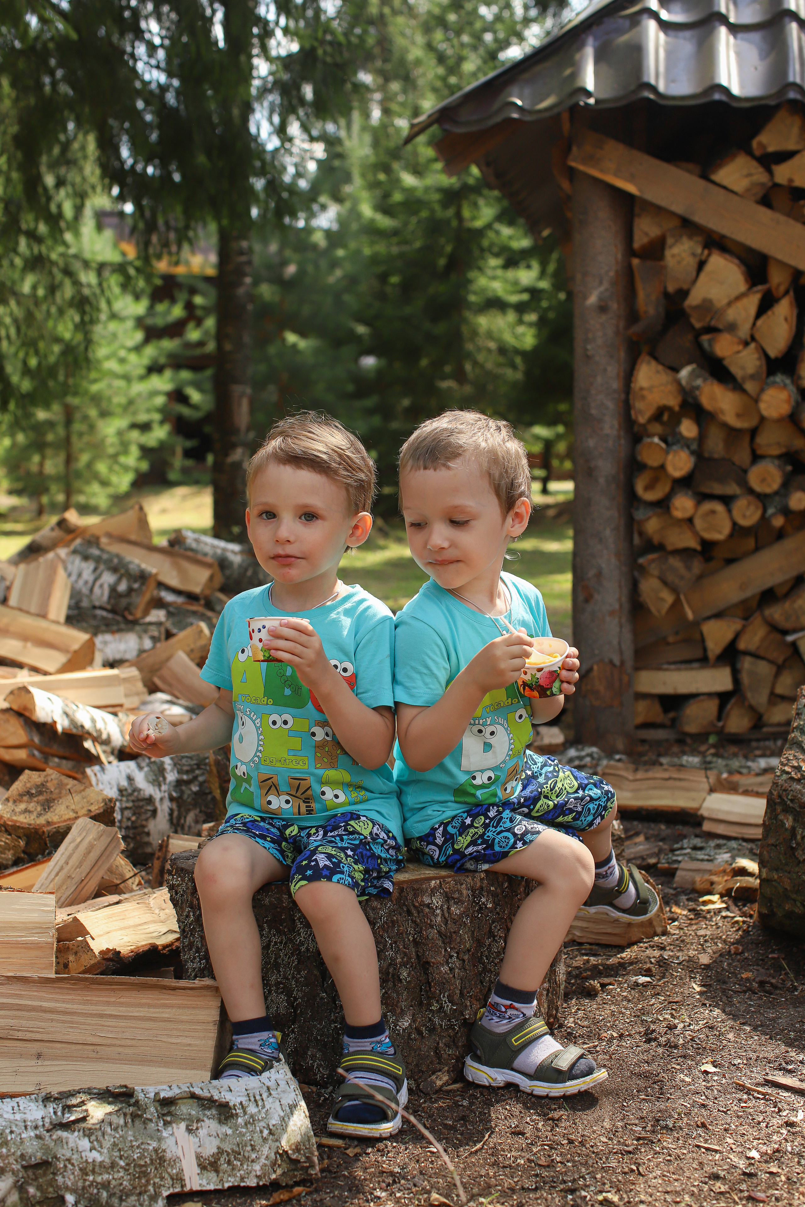 Миниатюра на пеньках. Детский и семейный фотограф Мария Киселёва. Москва