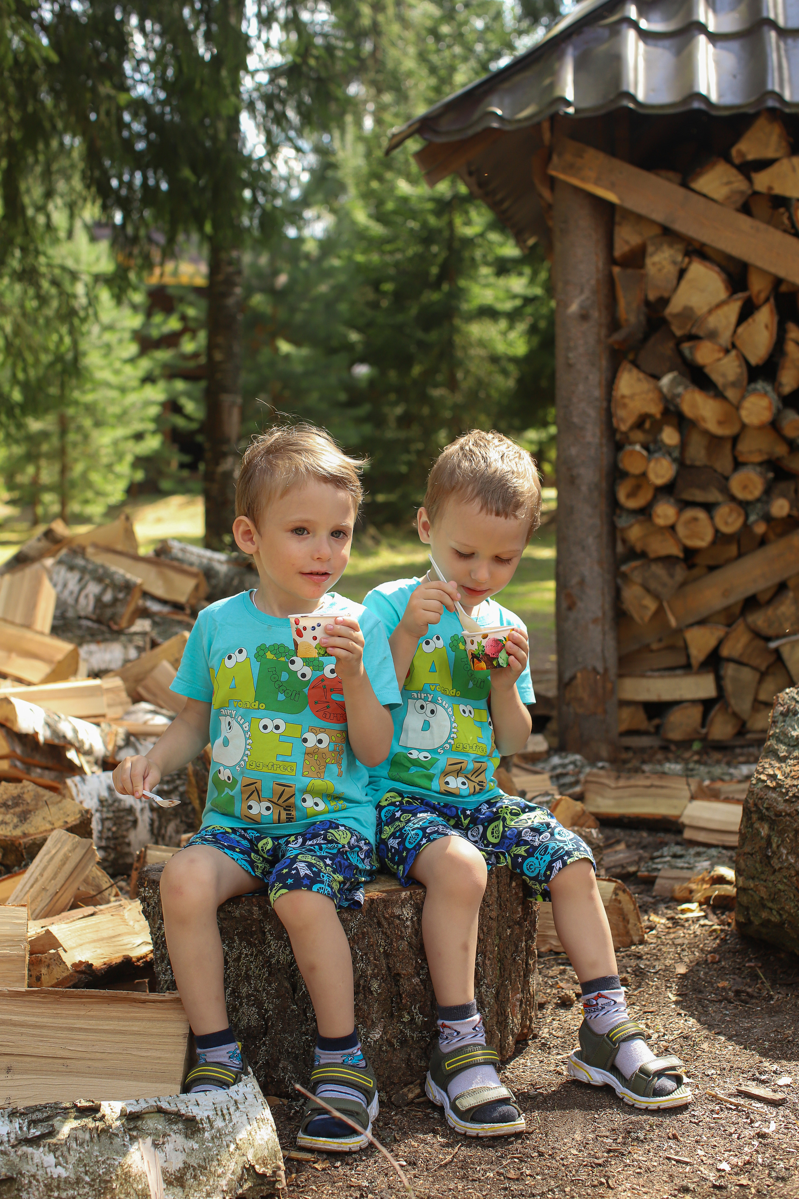 Миниатюра на пеньках. Детский и семейный фотограф Мария Киселёва. Москва