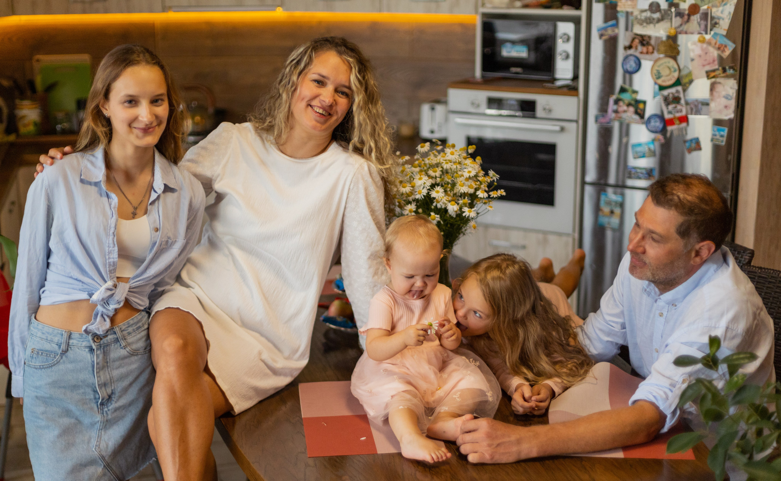 Евгений с семьей. Главная