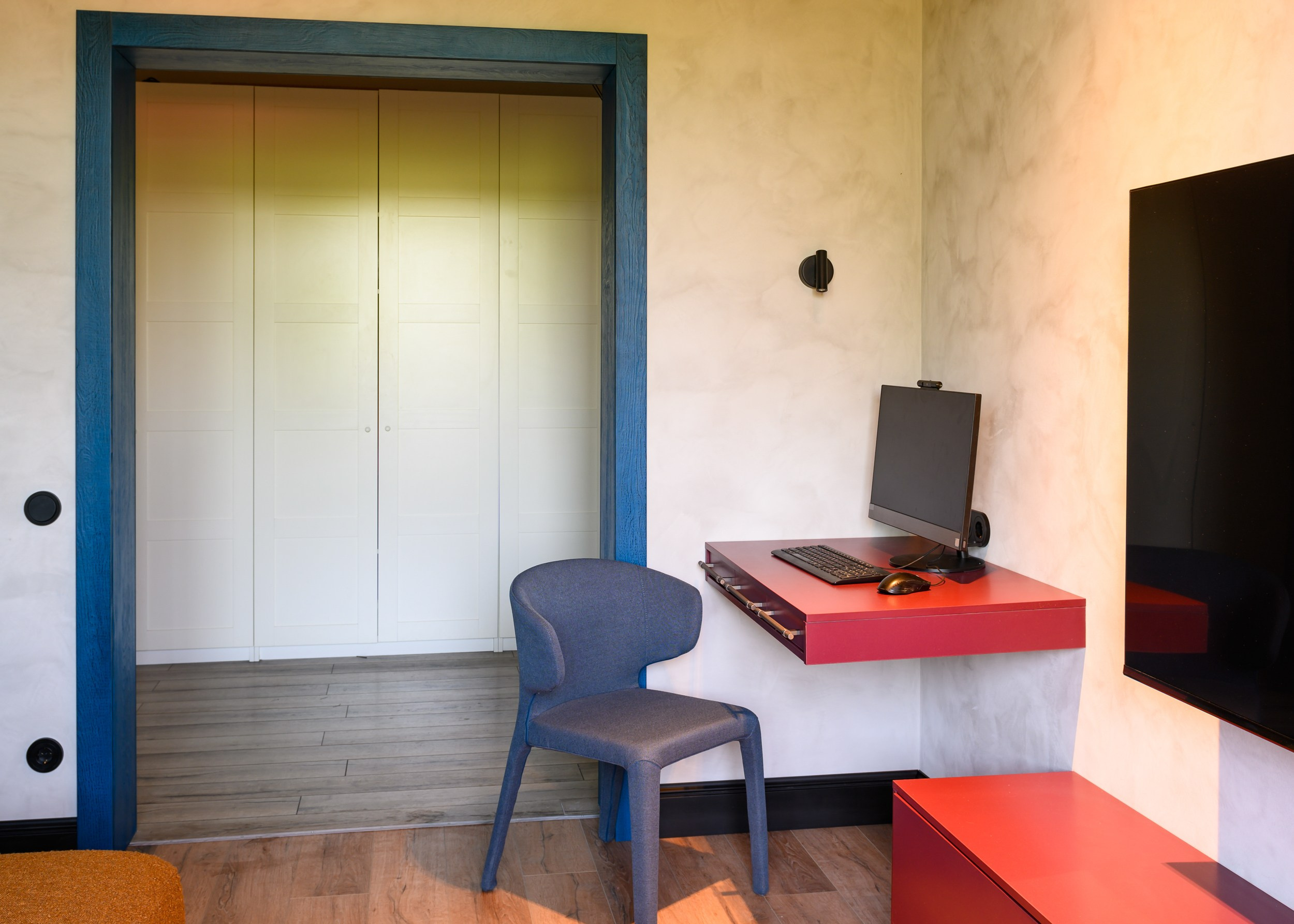 Шкаф для НТВ телепрограмма «Квартирный вопрос». Пространство