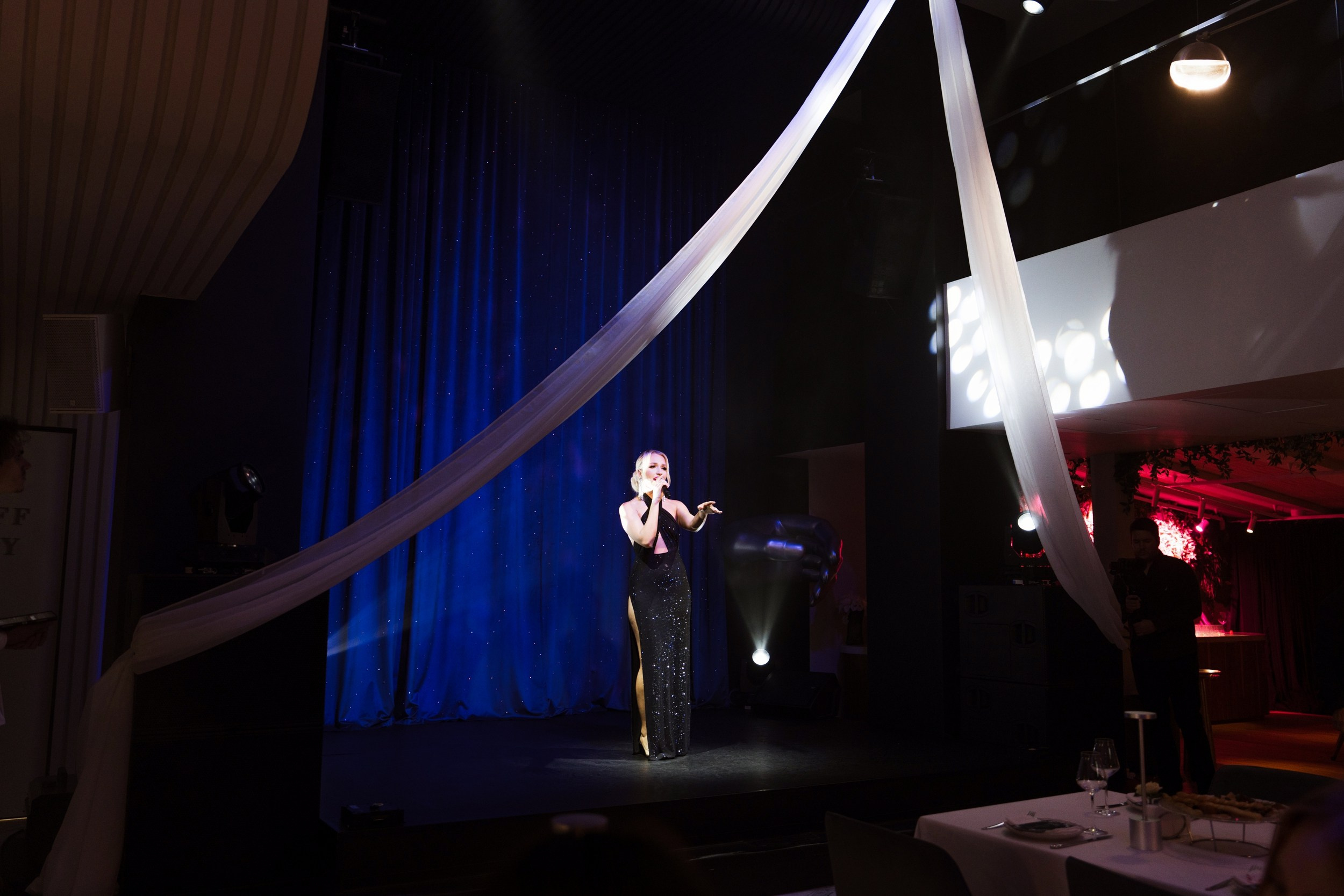 12 сентября (пятница) Премьера шоу-программы «Русские сезоны». BENUAR Restaurant