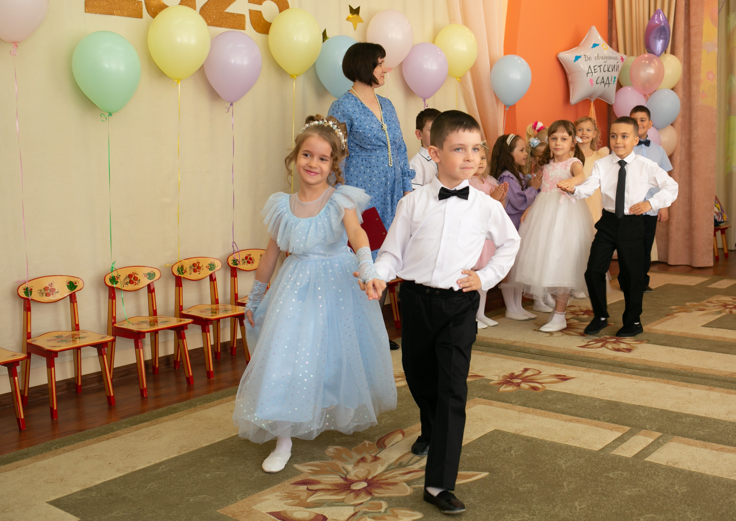 Выпускные и Утренники. Фотограф новорожденных и семейный фотограф НСО г. Бердск Марина Львова