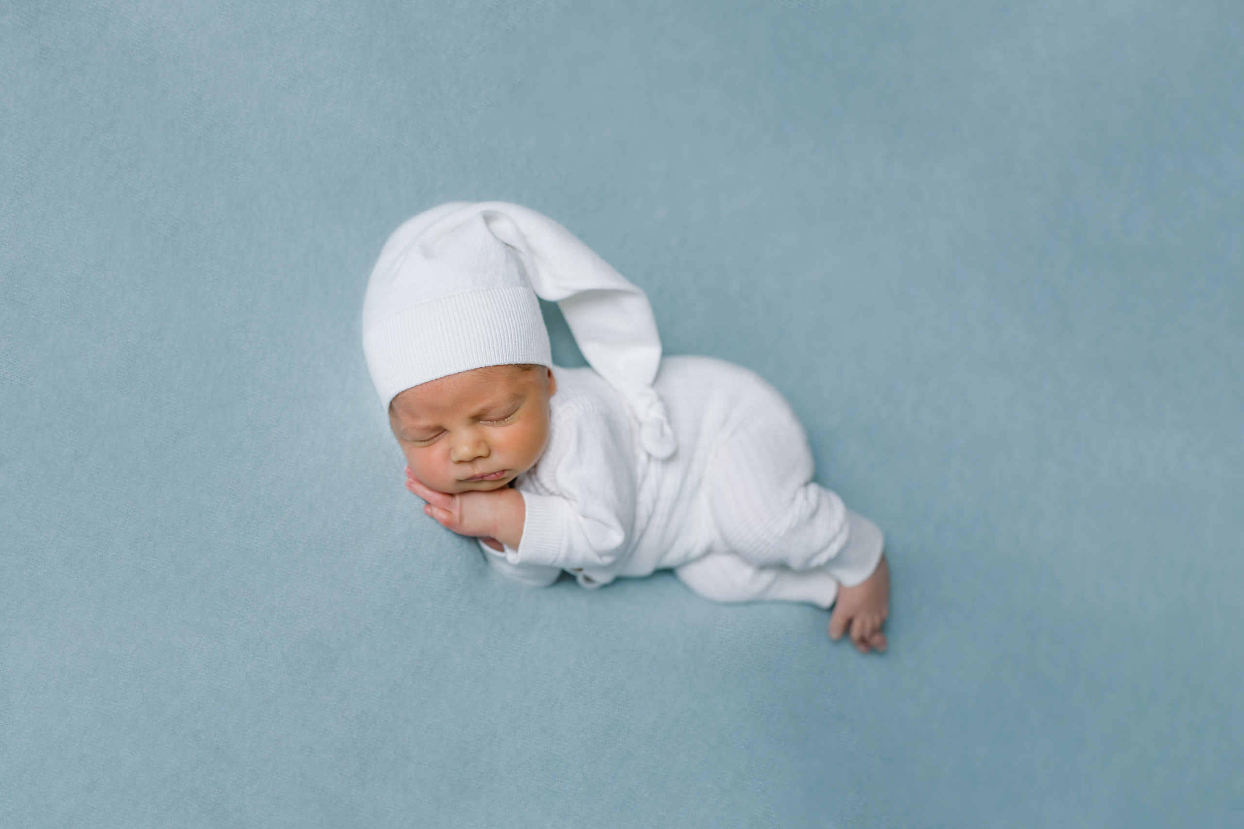 Примеры работ фотосъемки Новорожденных детей от 5  до 28 дней от рождения