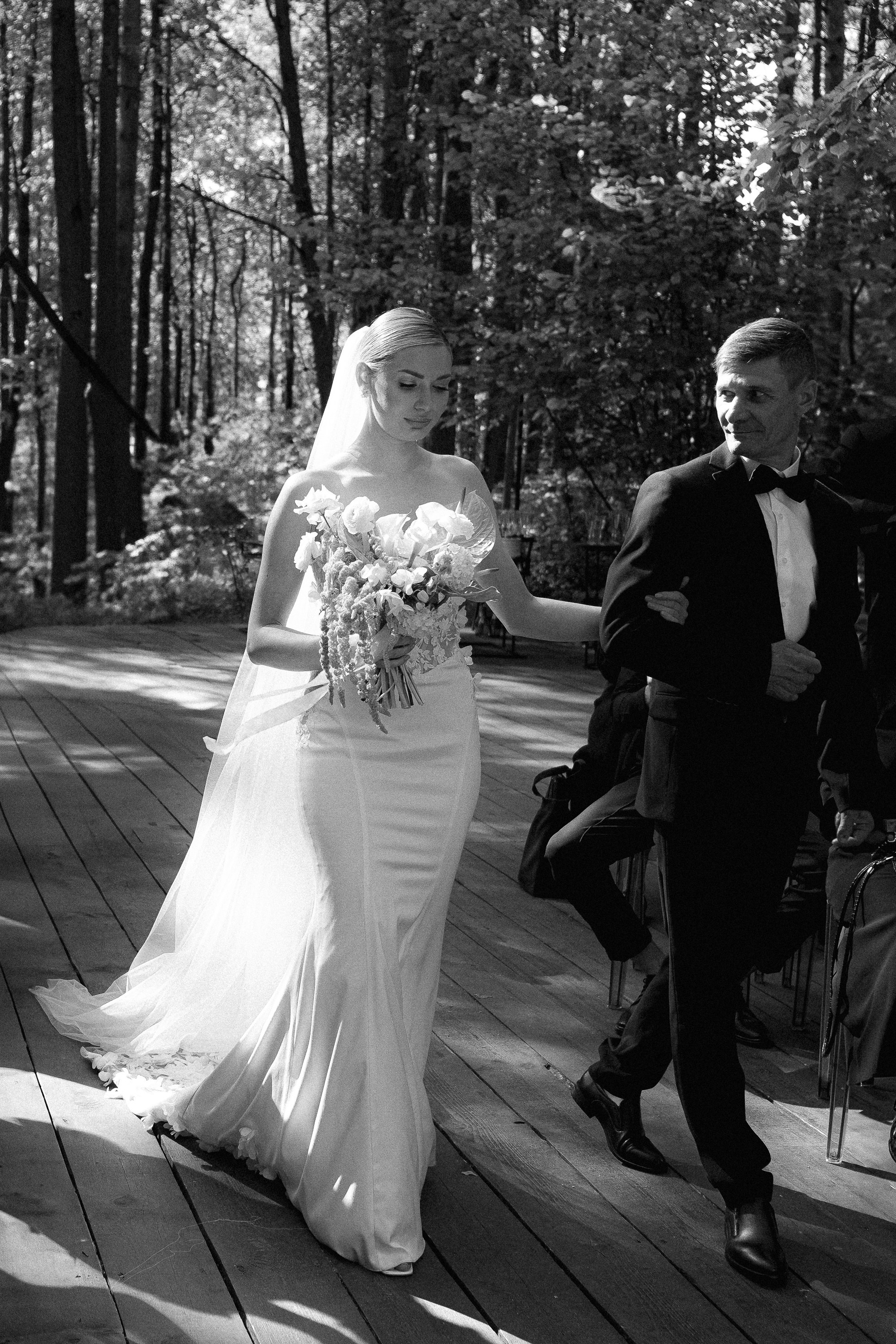 Love is all Around. Сентиментальная свадебная фотография