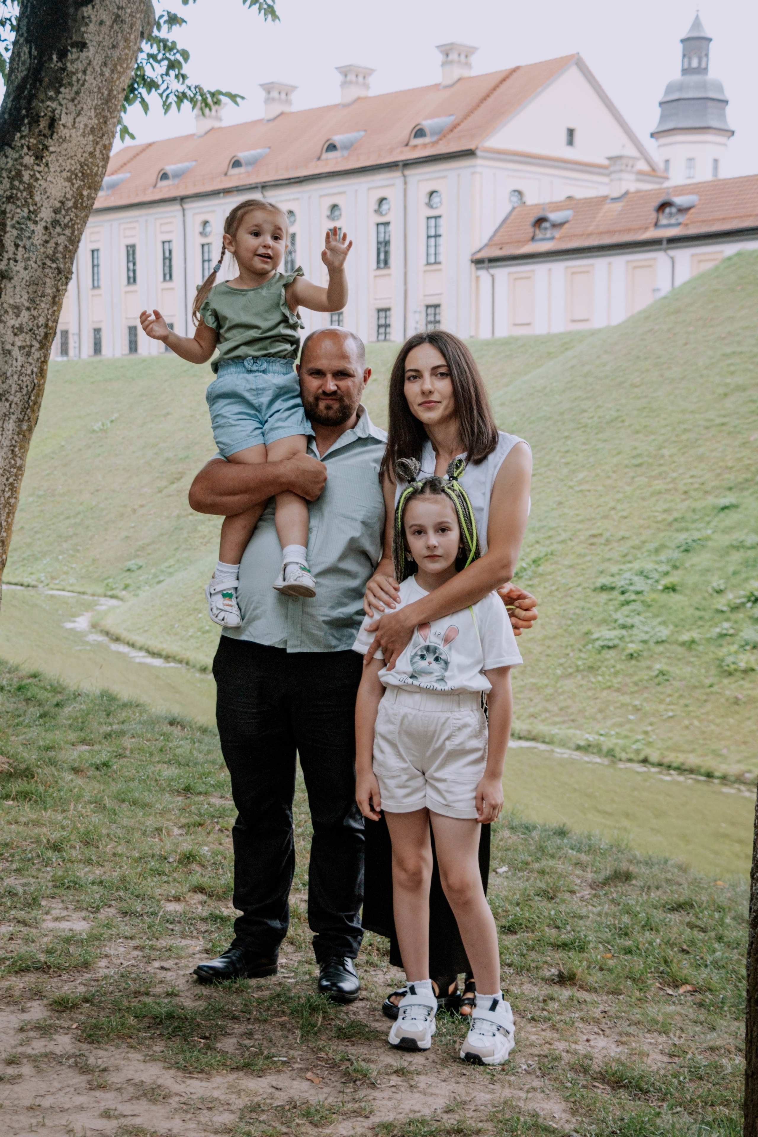 Алексей, Римма, Аннушка и Полина. Бережно сохраняю ваши чувства и истории на своих фотографиях