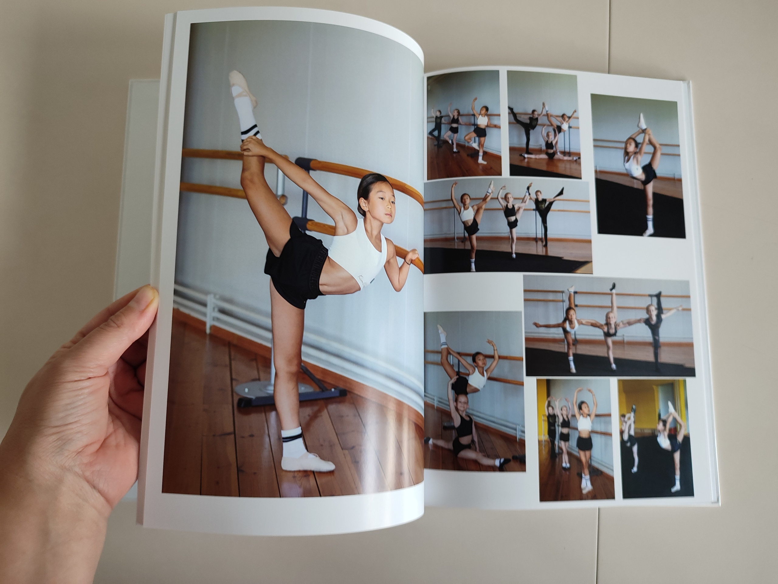 Памятная книга для юной фигуристки. Фотограф Алина Лебедь