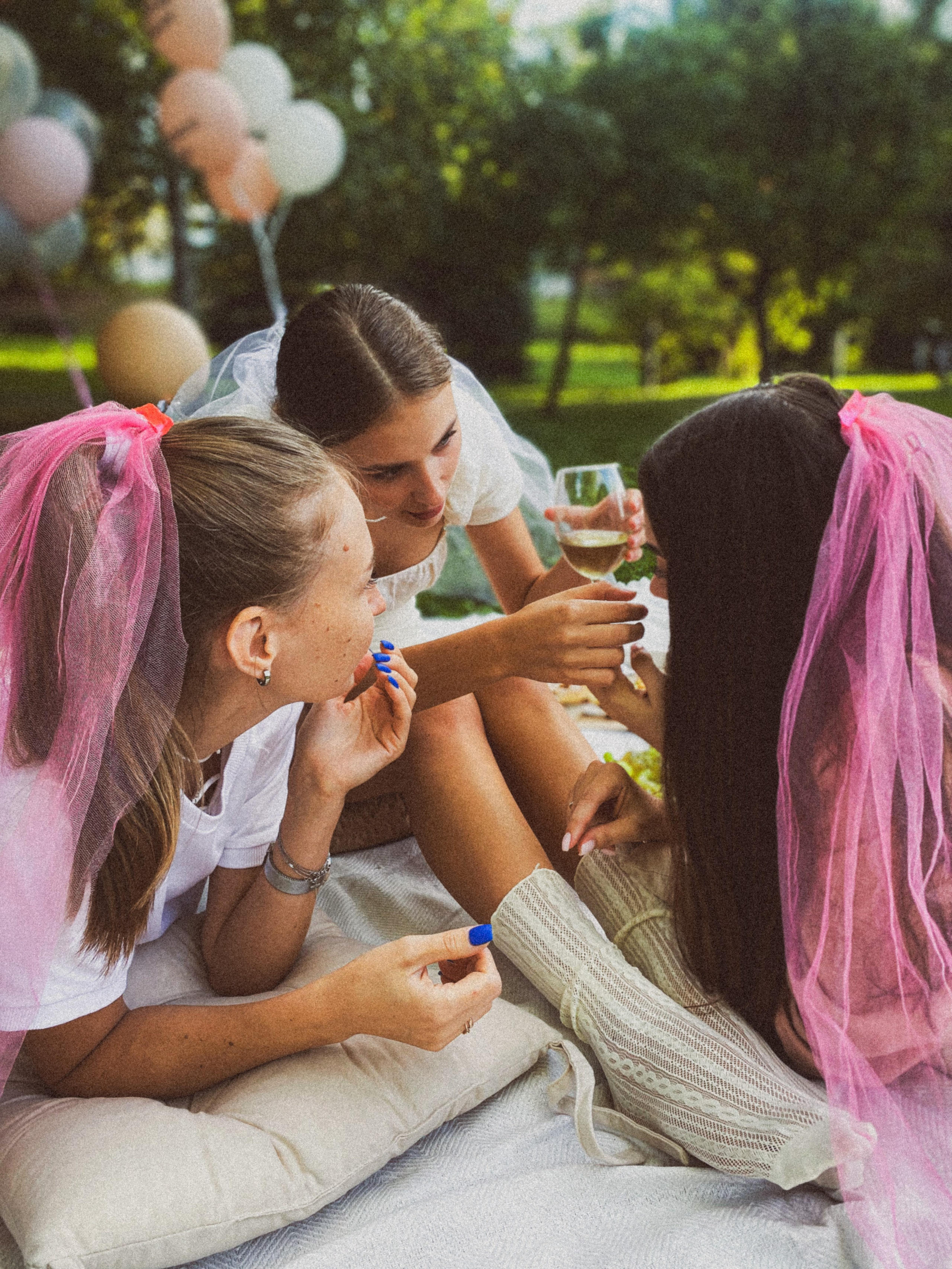 Девичник в парке Чёрное озеро. Чувственный мобильный фотограф в Казани и Сочи Дьяченко Дарья