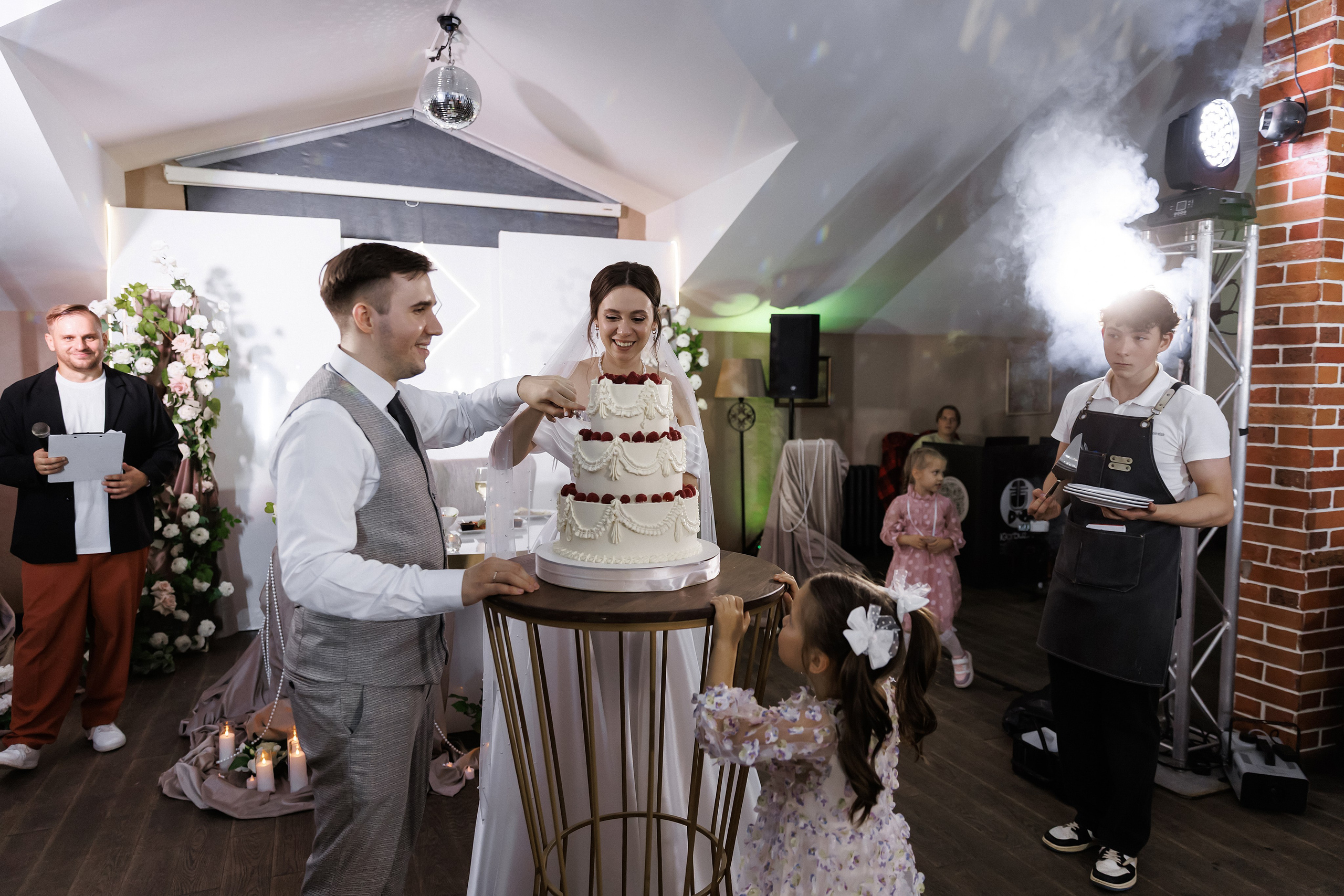 Екатерина и Владислав. Свадебный фотограф в Пскове и Санкт-Петербурге | Анна Голикова