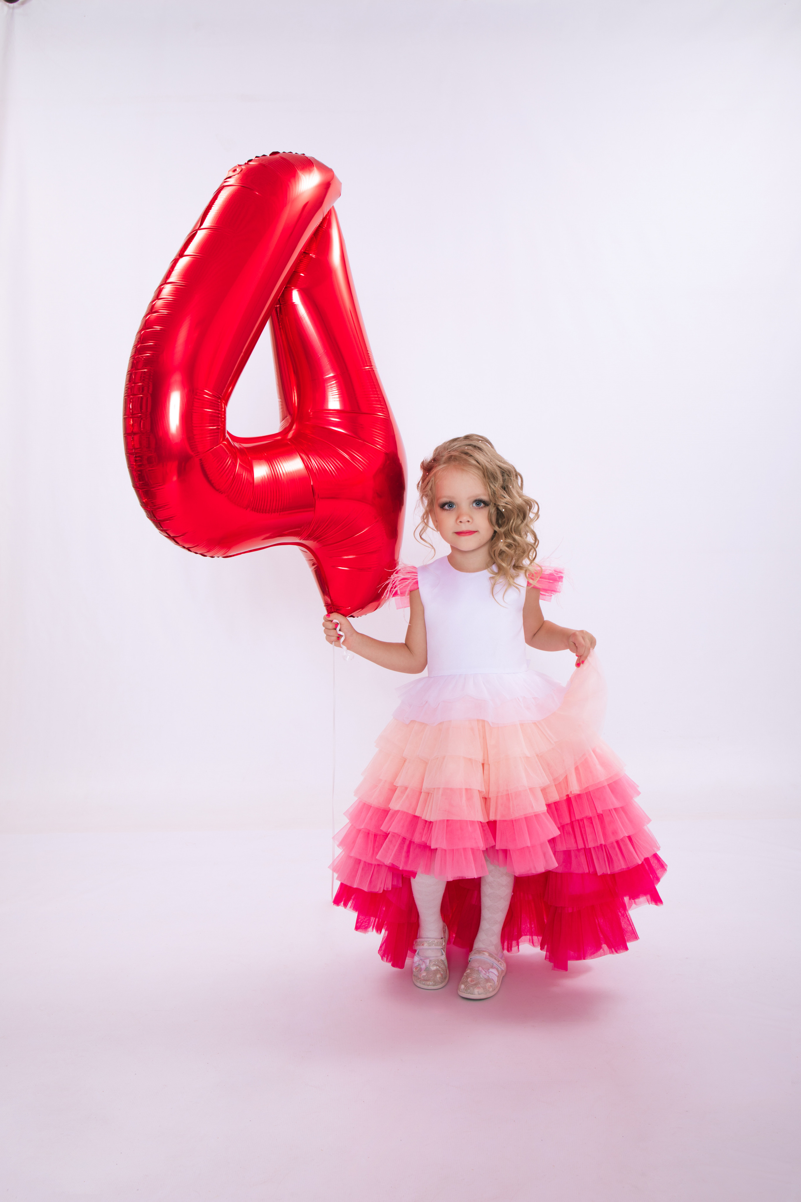 Яна 4 года. Фотосессия на день рождения. Фотографы в Кандалакше Олеся и Юрий. Мурманская область, Россия