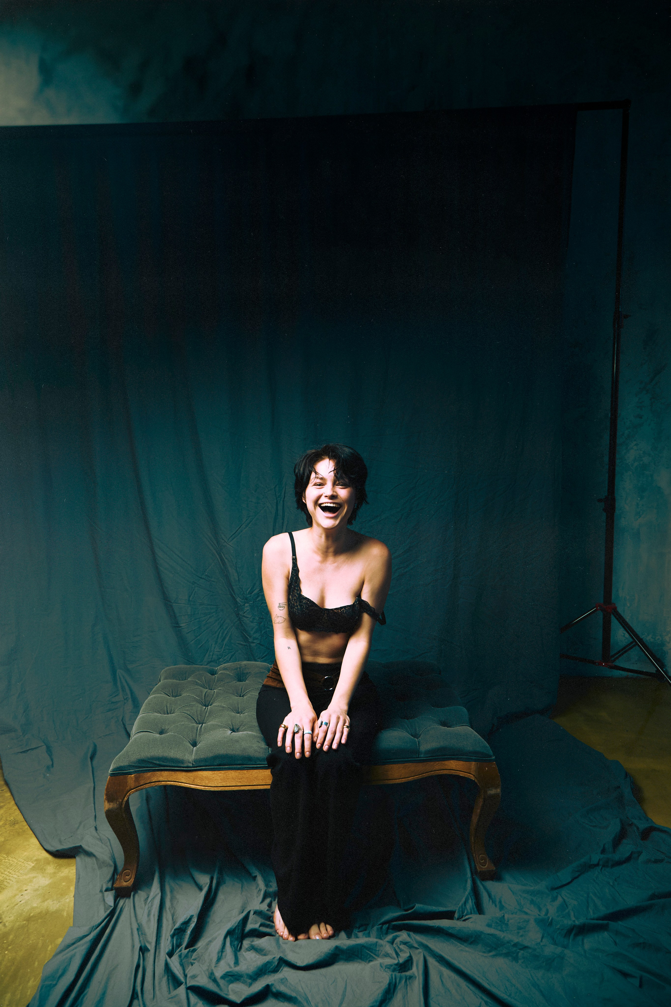 Alan (lumpenmen). Arina Kharakhashian