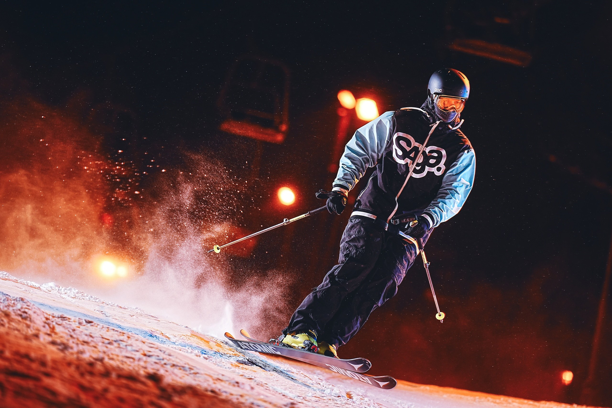 Вечерняя съёмка на склонах с использованием внешних вспышек. Фотограф Студитский Евгений