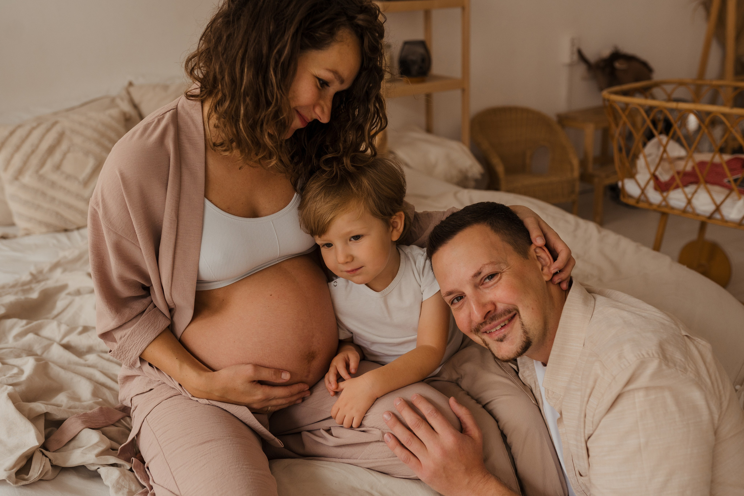 Семейная фотосессия в студии в Москве, семейный фотограф Анна Полушина. Свадебный фотограф в Москве Анна Полушина