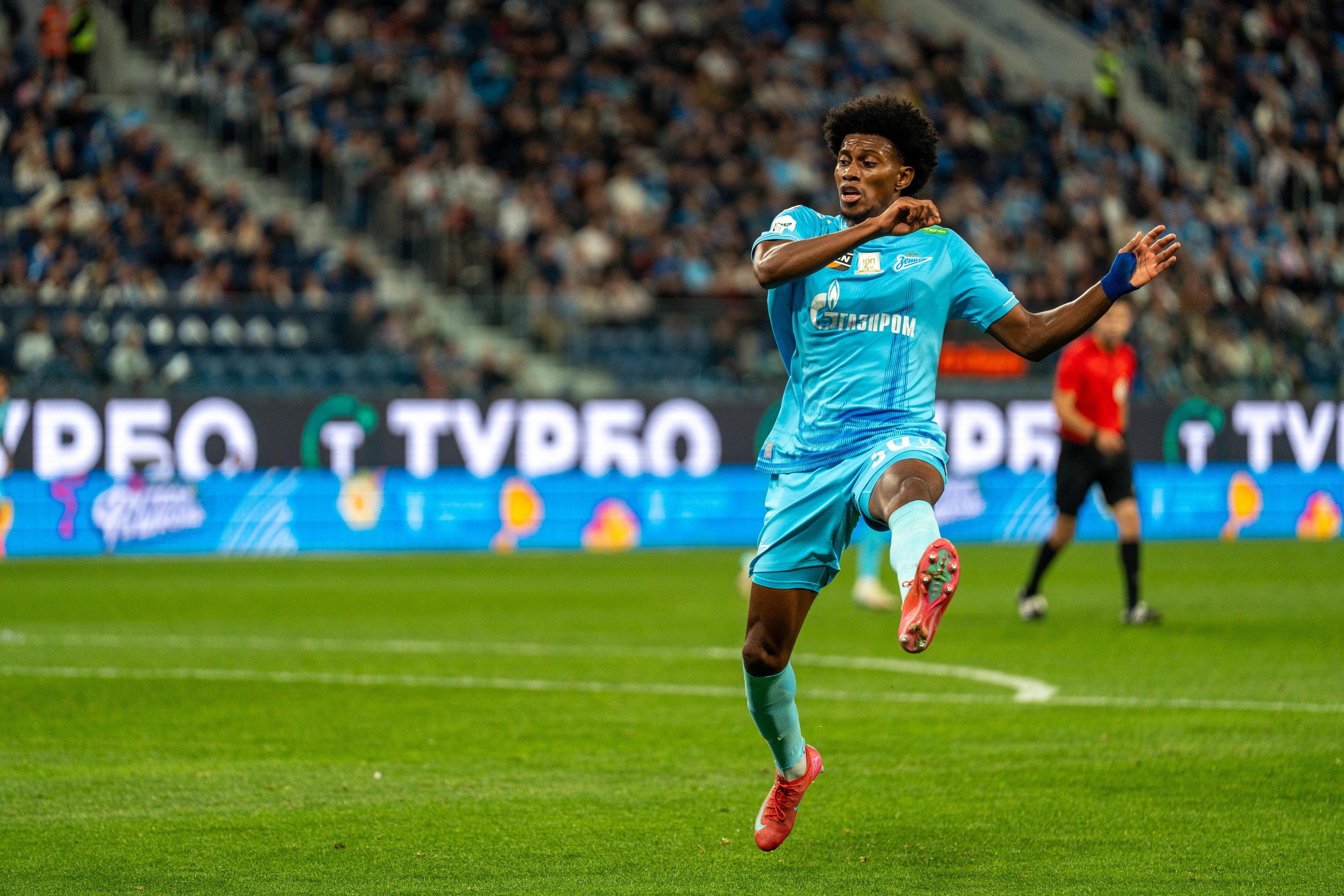 Зенит — Оренбург: репортажная съёмка матча РПЛ в Санкт-Петербурге | Антон Гауф. Спортивный фотограф в Санкт-Петербурге | Антон Гауф