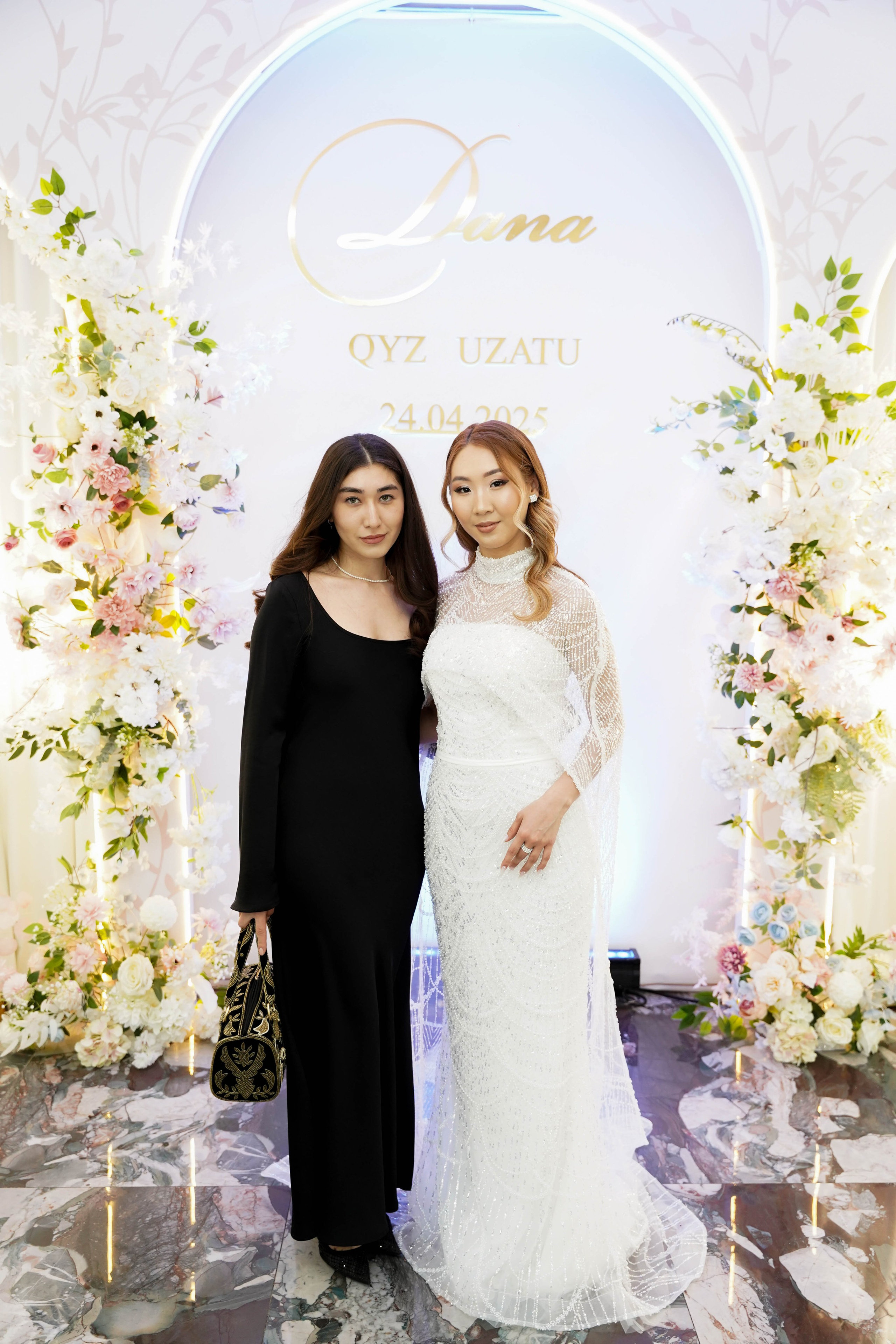 Dana uzatu. Фотограф Ернар Ержанов