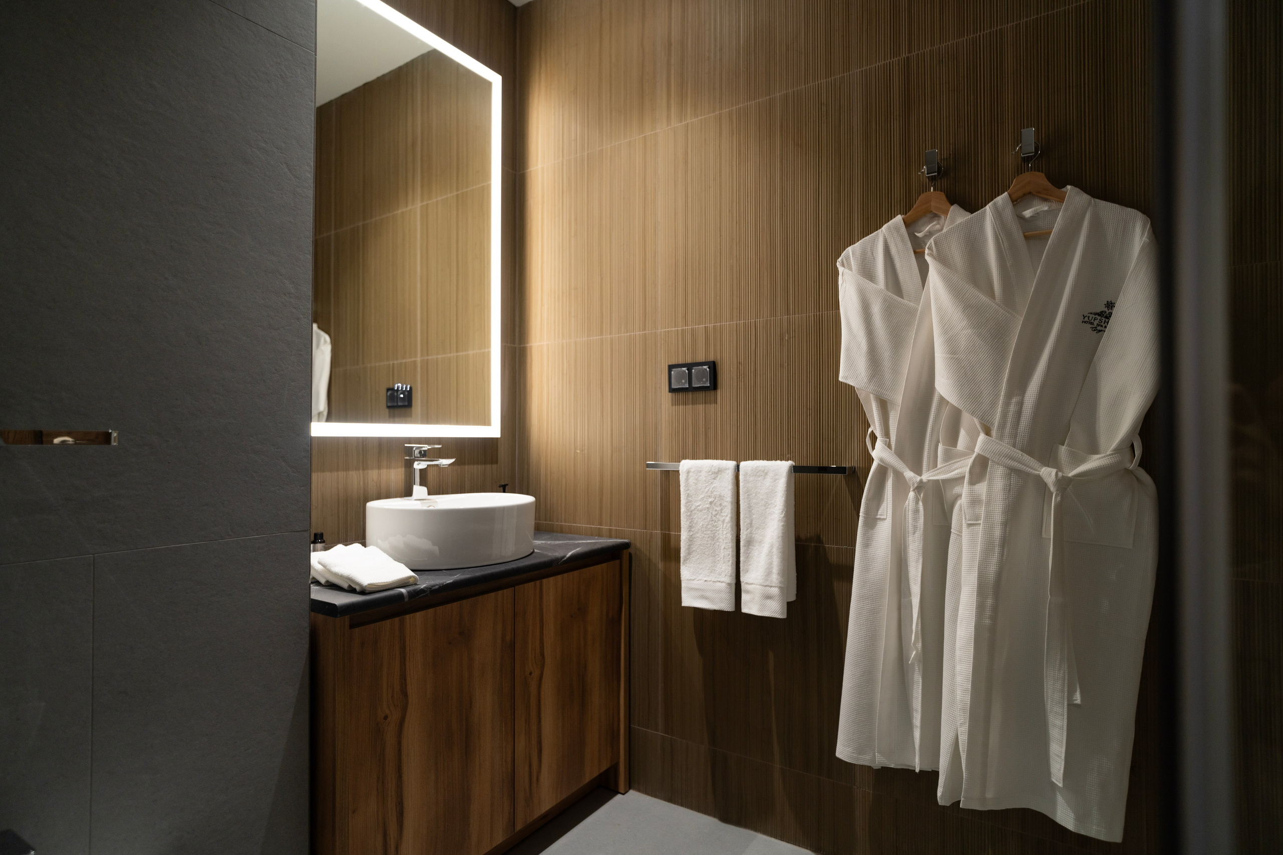 Отель Юпшара. Главная