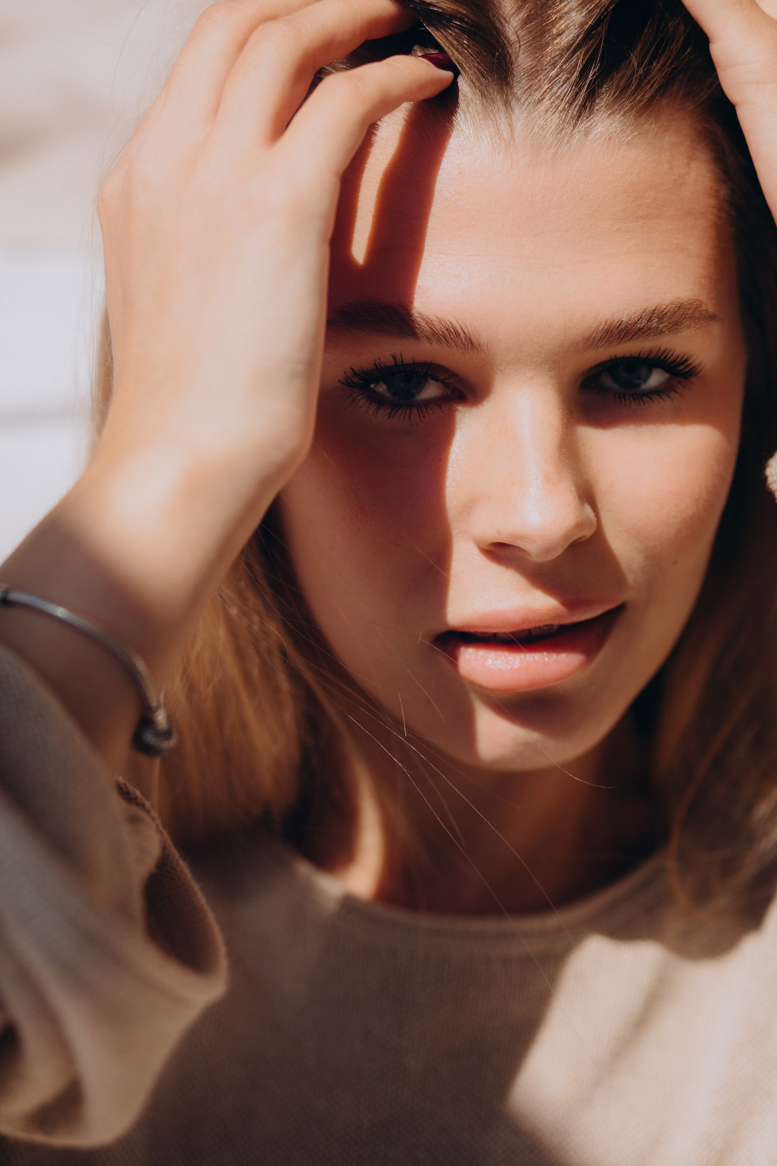 Фотосессия для контента салона красоты Бровико. Фотограф в Санкт-Петербурге Разиля Идиятуллина