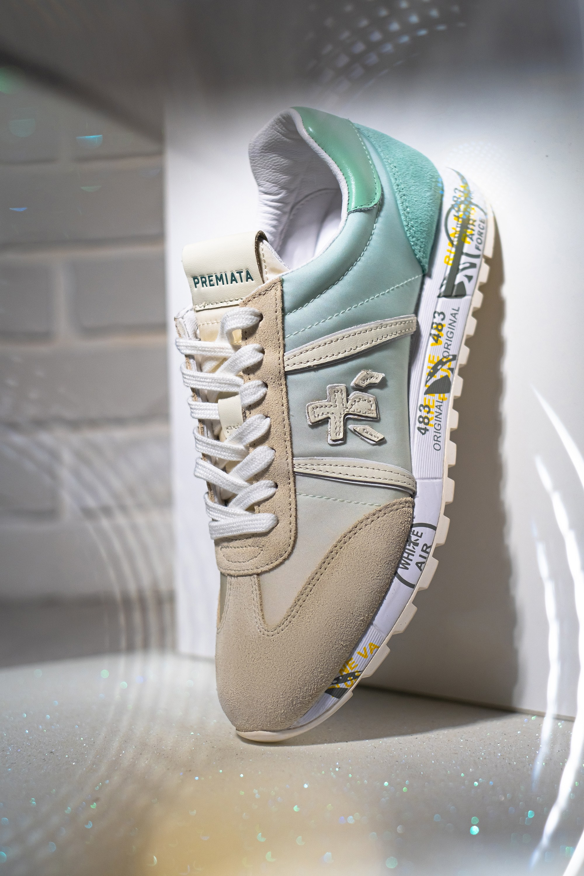 Предметная съёмка для маркетплейсов обуви. Предметный фотограф в Симферополе Антон Катунин