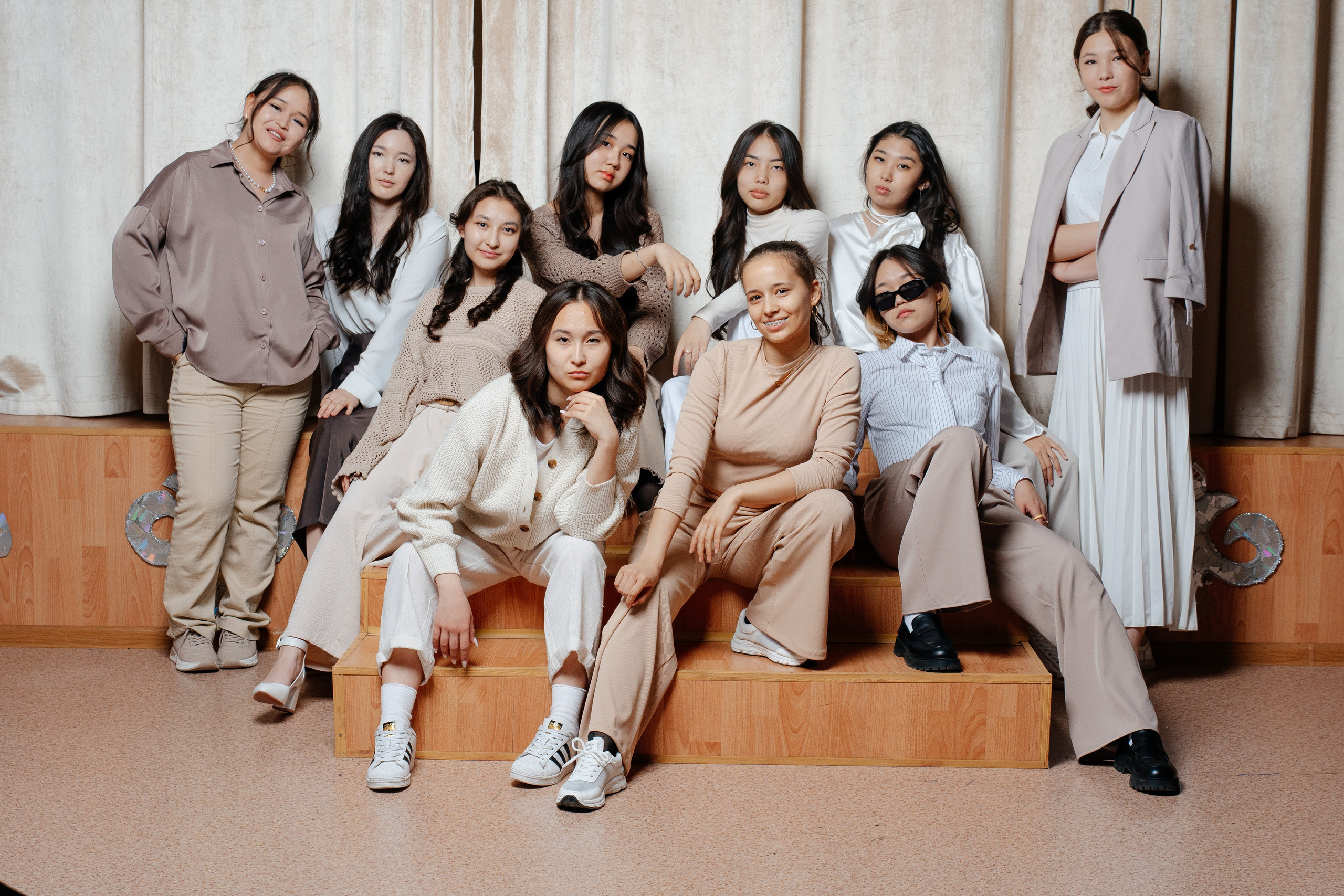 Общие кадры в школе. Выпускные альбомы в Нур-Султане (Астана) и по всему Казахстану