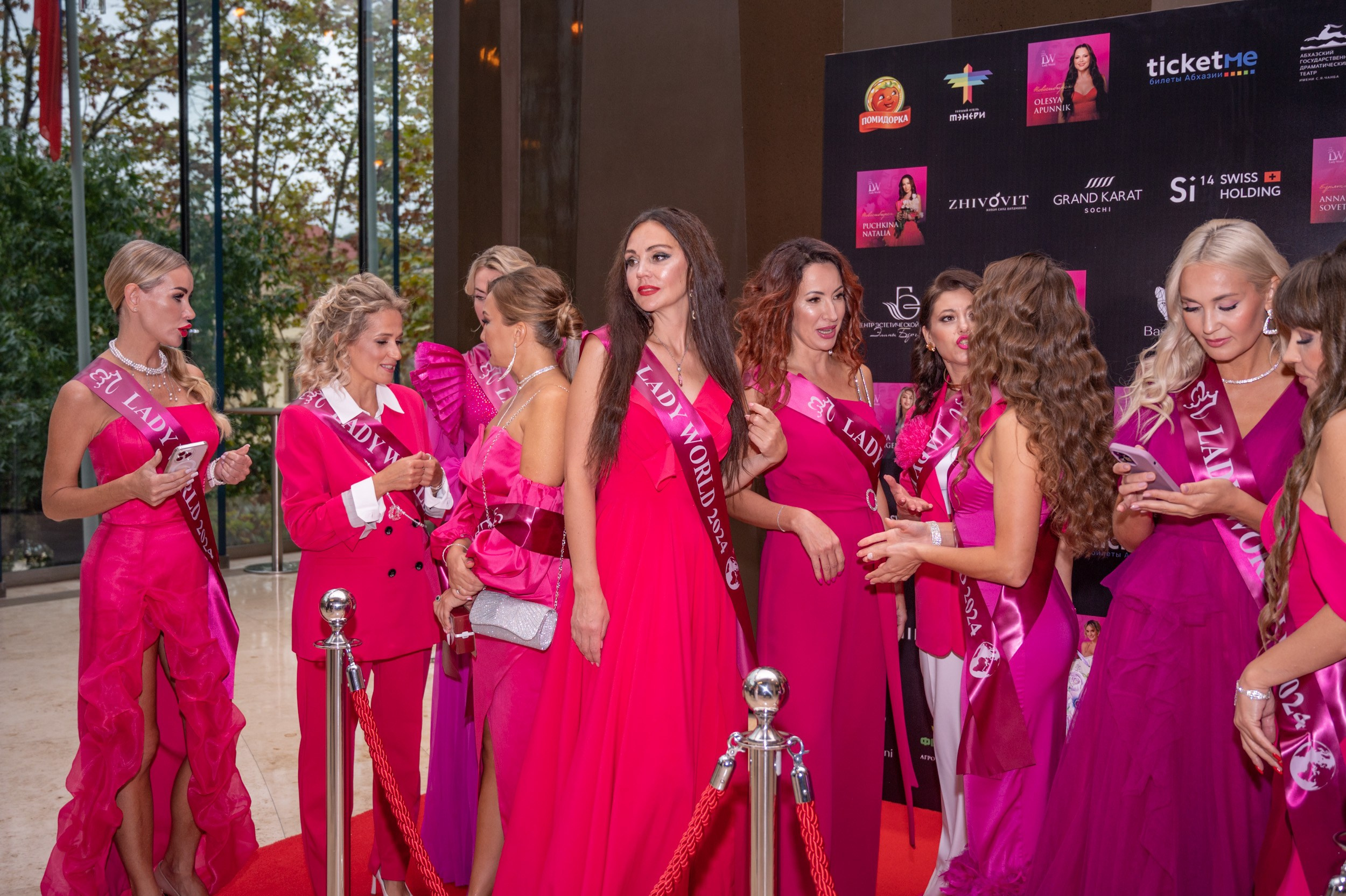 Церемония открытия Конкурса красоты «LADY WORLD» 2024. Фотографирую счастливых людей в Сочи