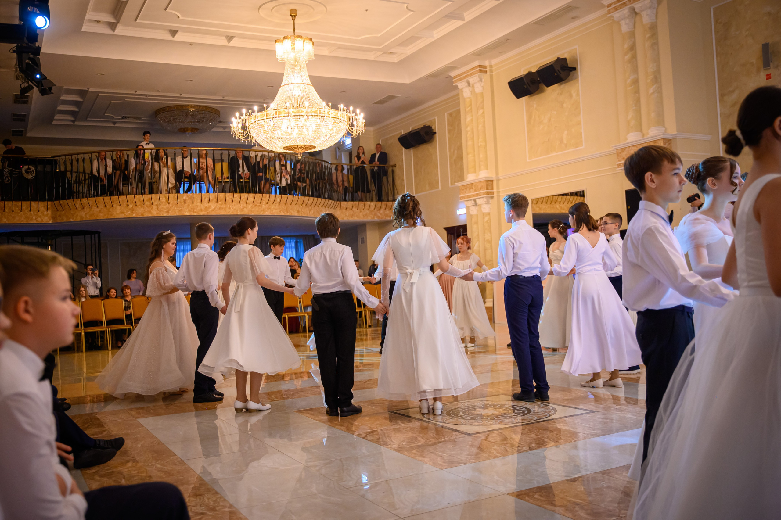 Бал ФМШ 7 класс. Фотограф новорожденных, семейный детский в Тюмени Татьяна Морозова