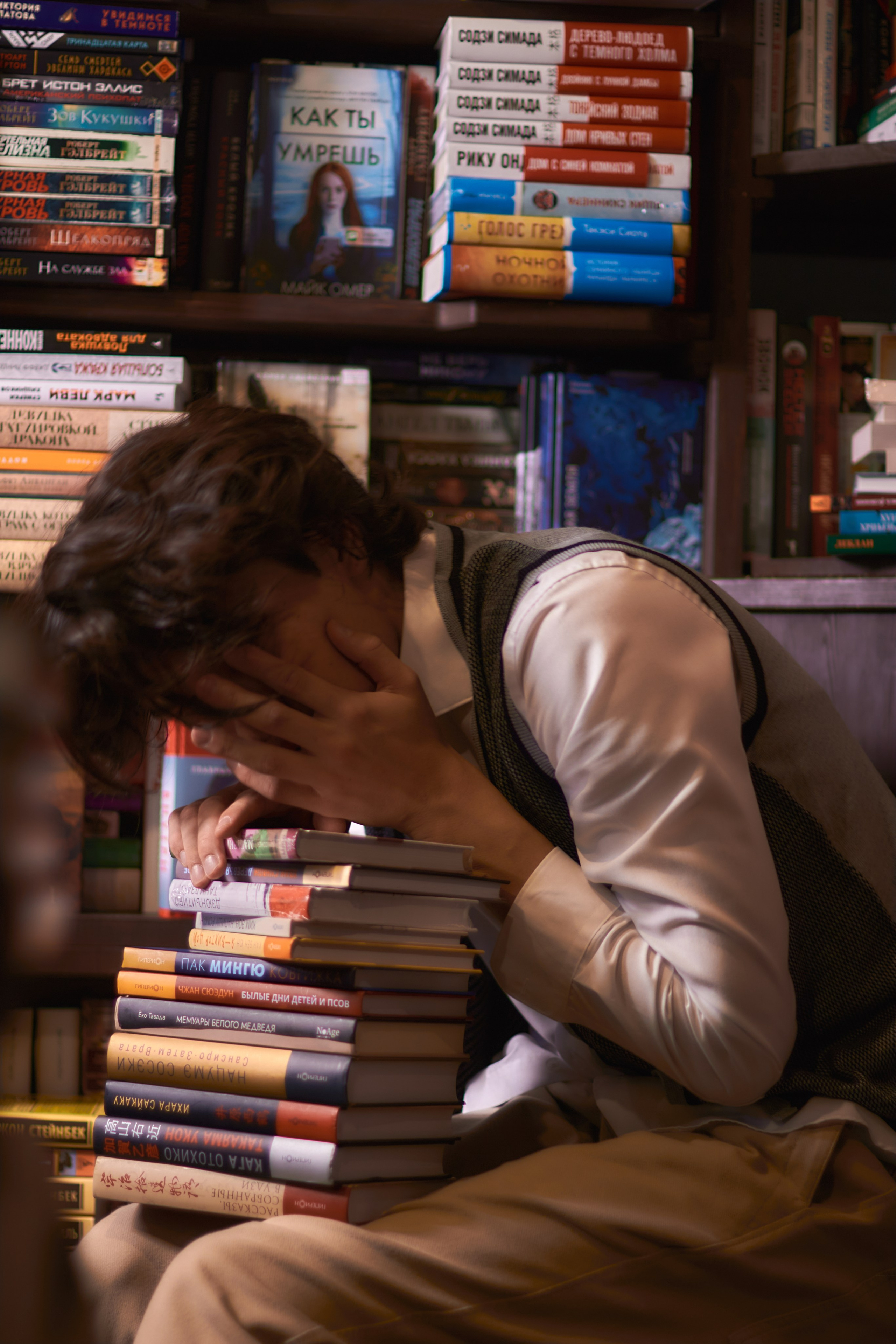 Мужская фотосессия в библиотеке. Семейный и свадебный фотограф в Краснодаре Михеева Светлана