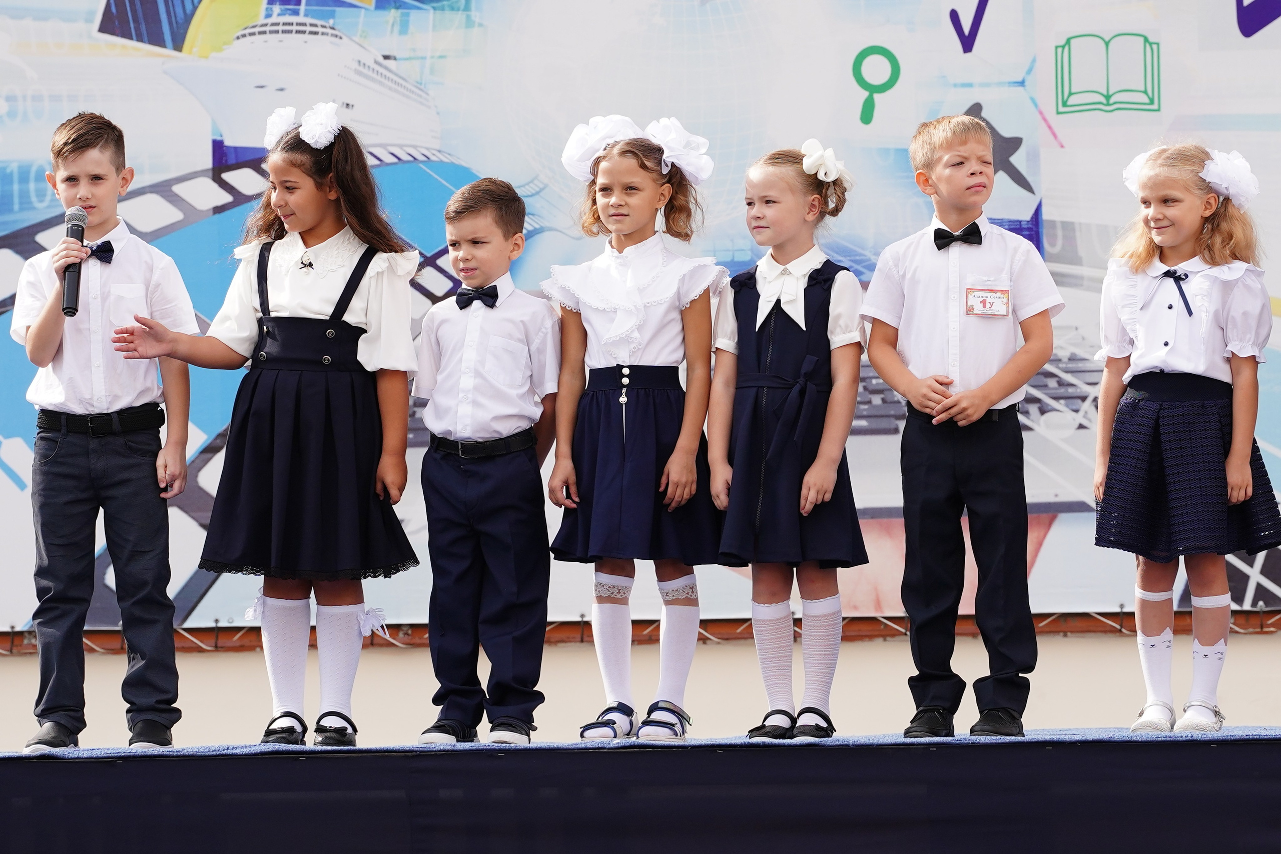 1 сентября Линейка. MEMENTO.Выпускные альбомы, школьные, юбилейные и другие книги. Ростов-на-Дону