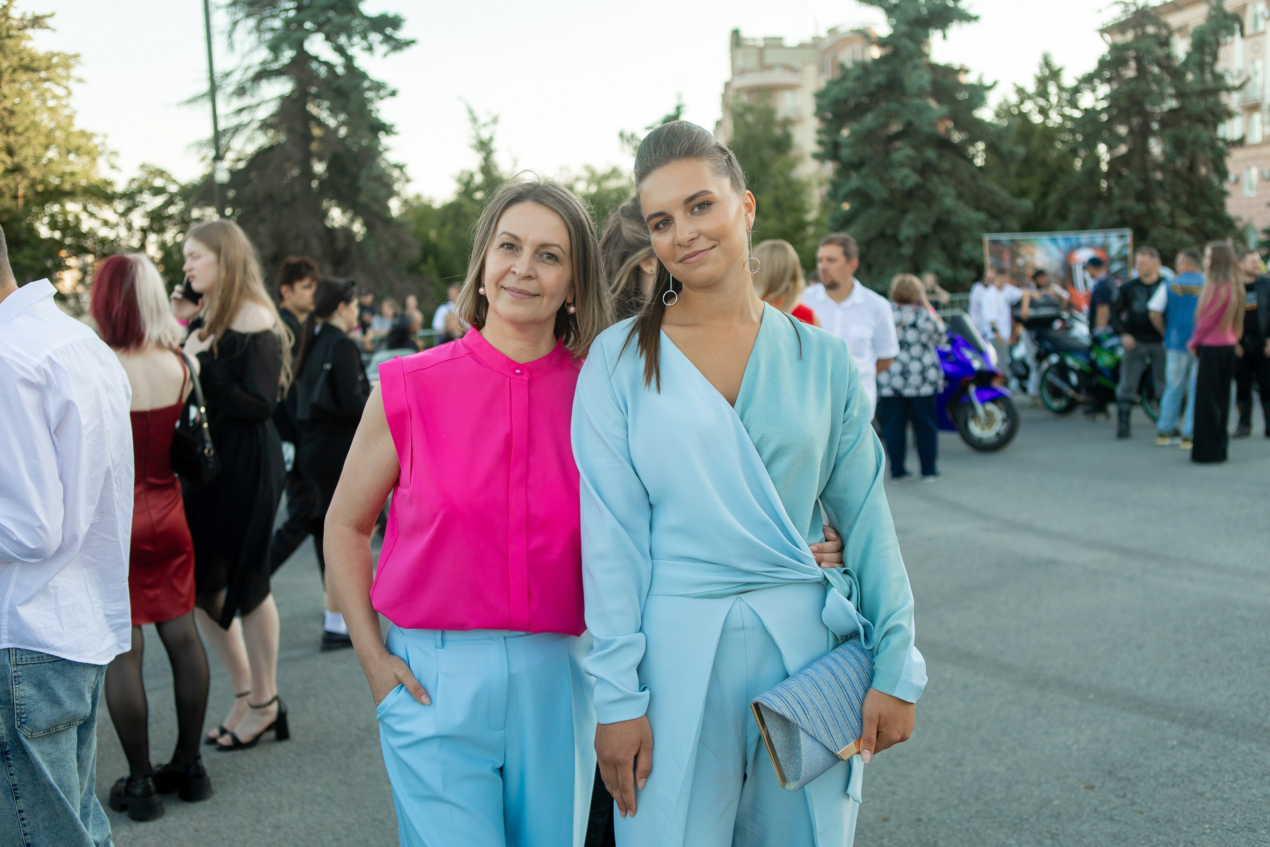 Выпускной Гимназия 12 2024 г. Свадебный и портретный Фотограф в Липецке Дмитрий Котюков