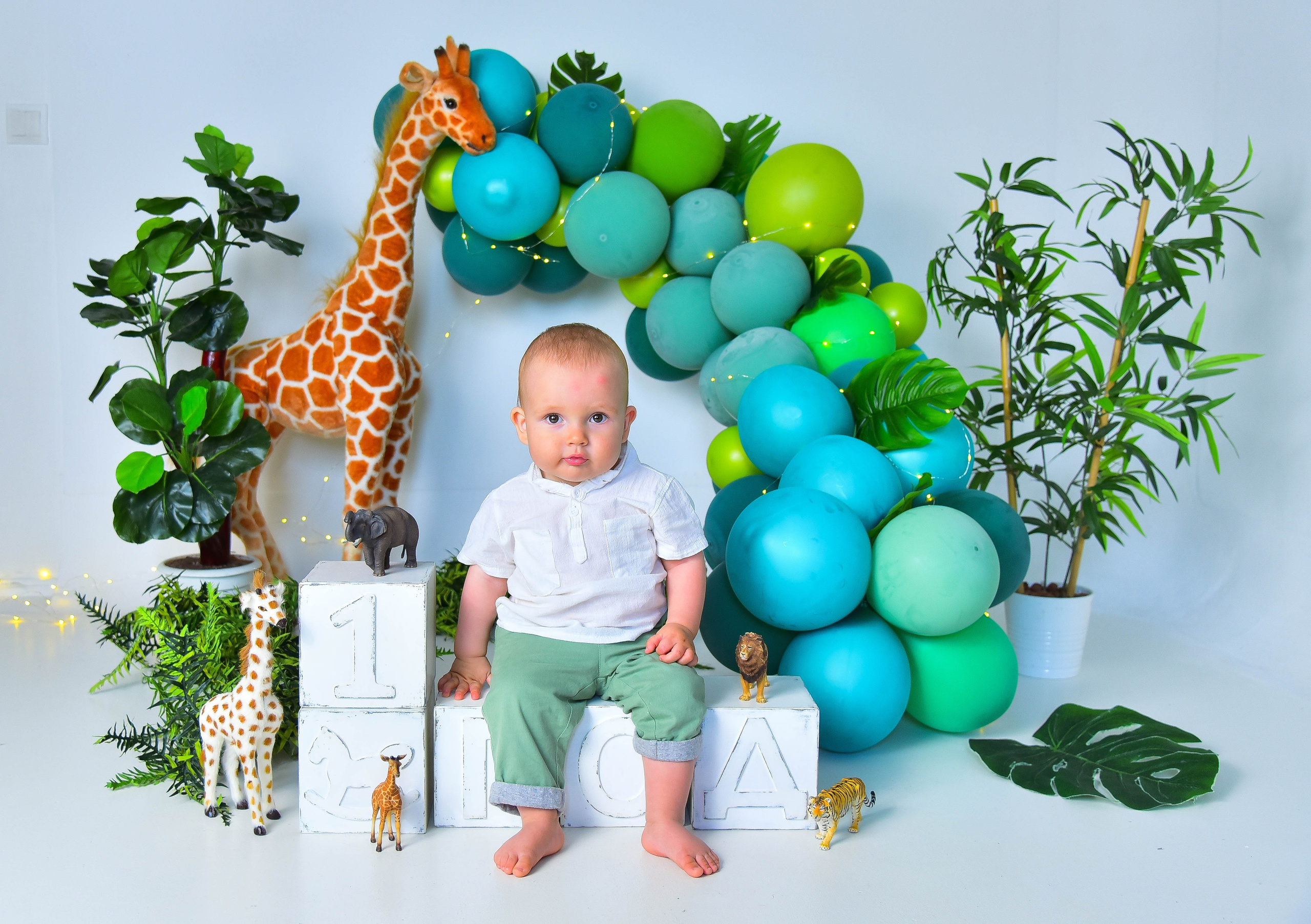 Мальчишки Антураж