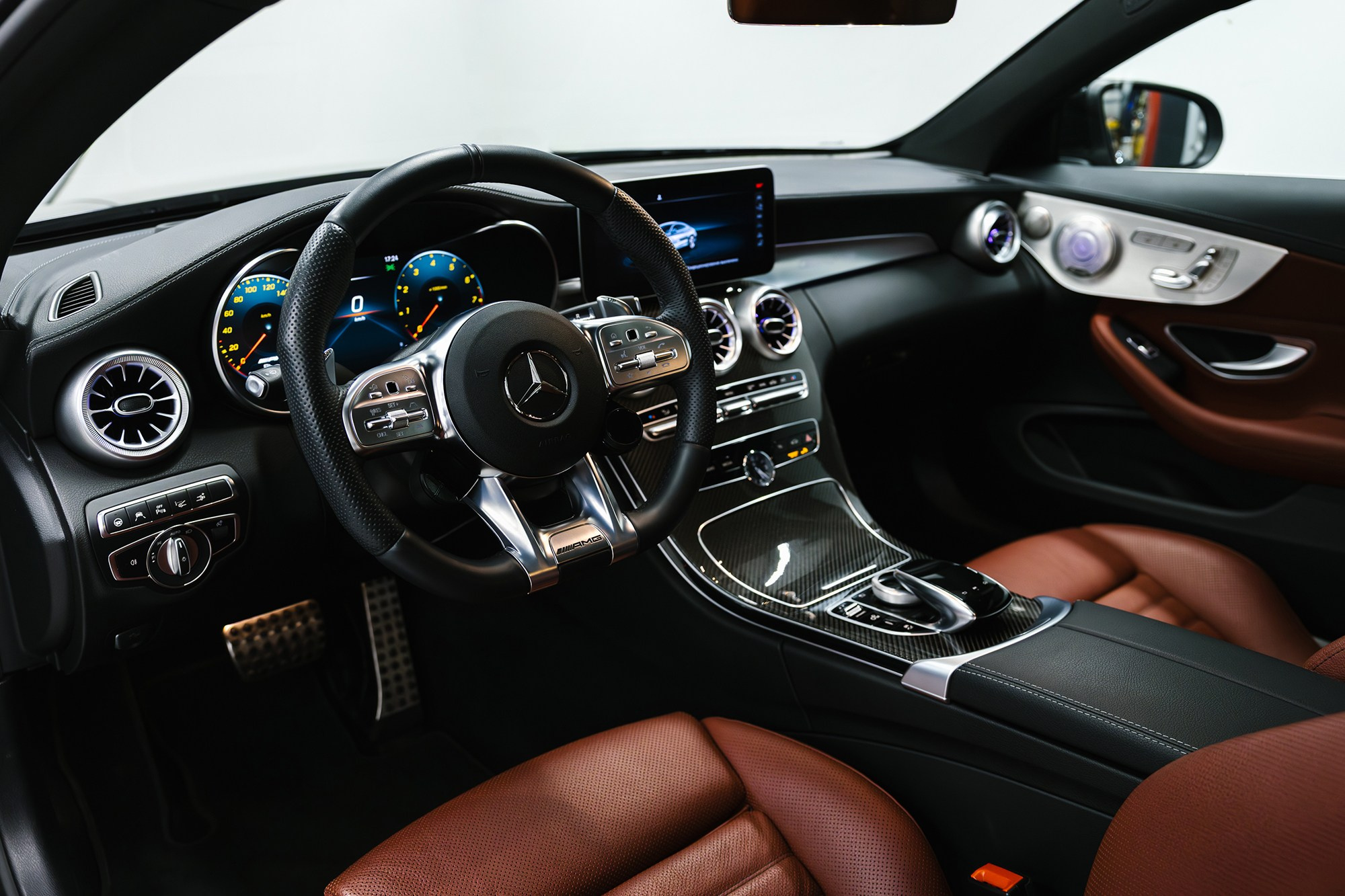 Mercedes-Benz C-класс AMG 2.0 AT, 2023, 9 450 км. Автосалон «Х-Авто»