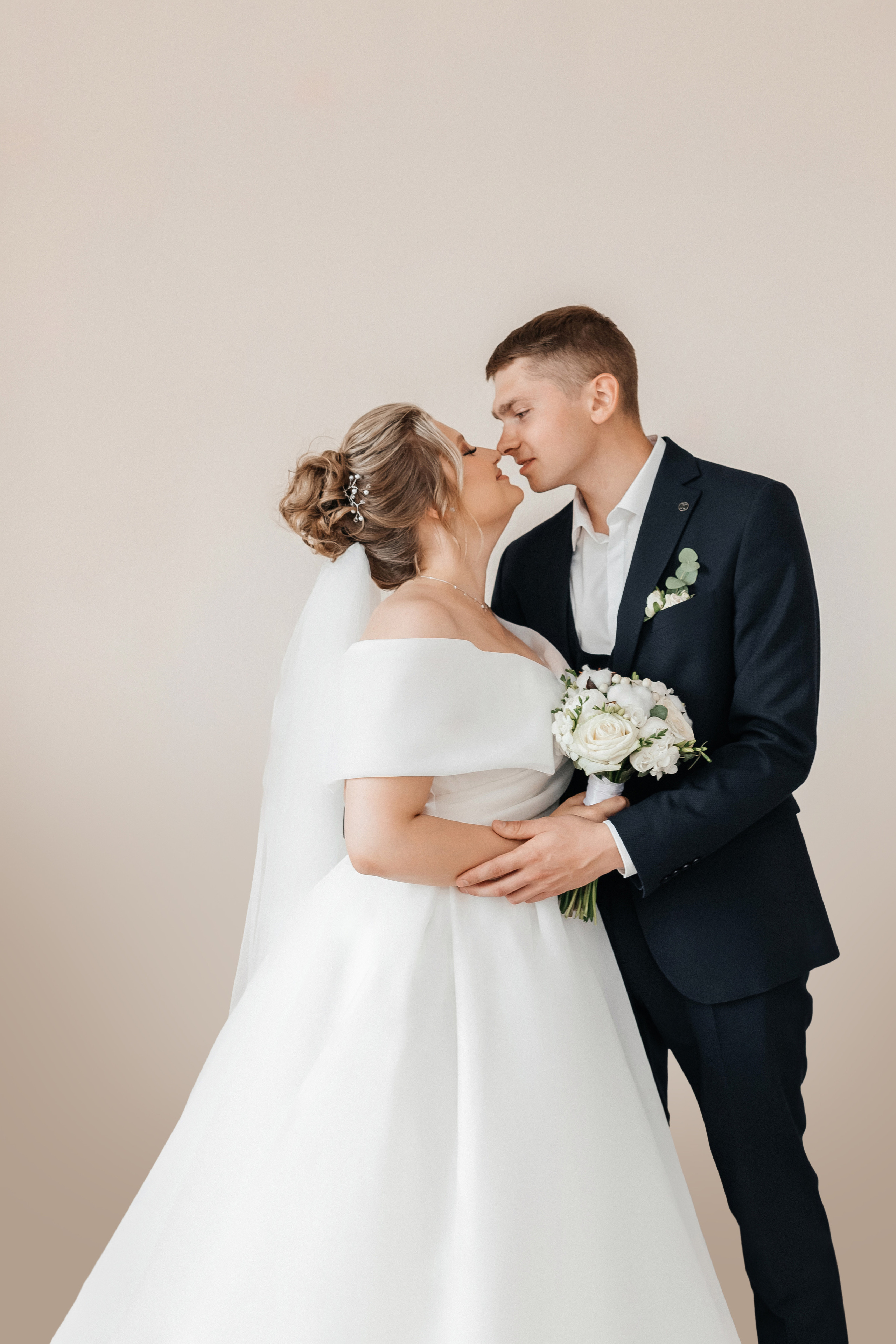 жених и невеста портретное фото