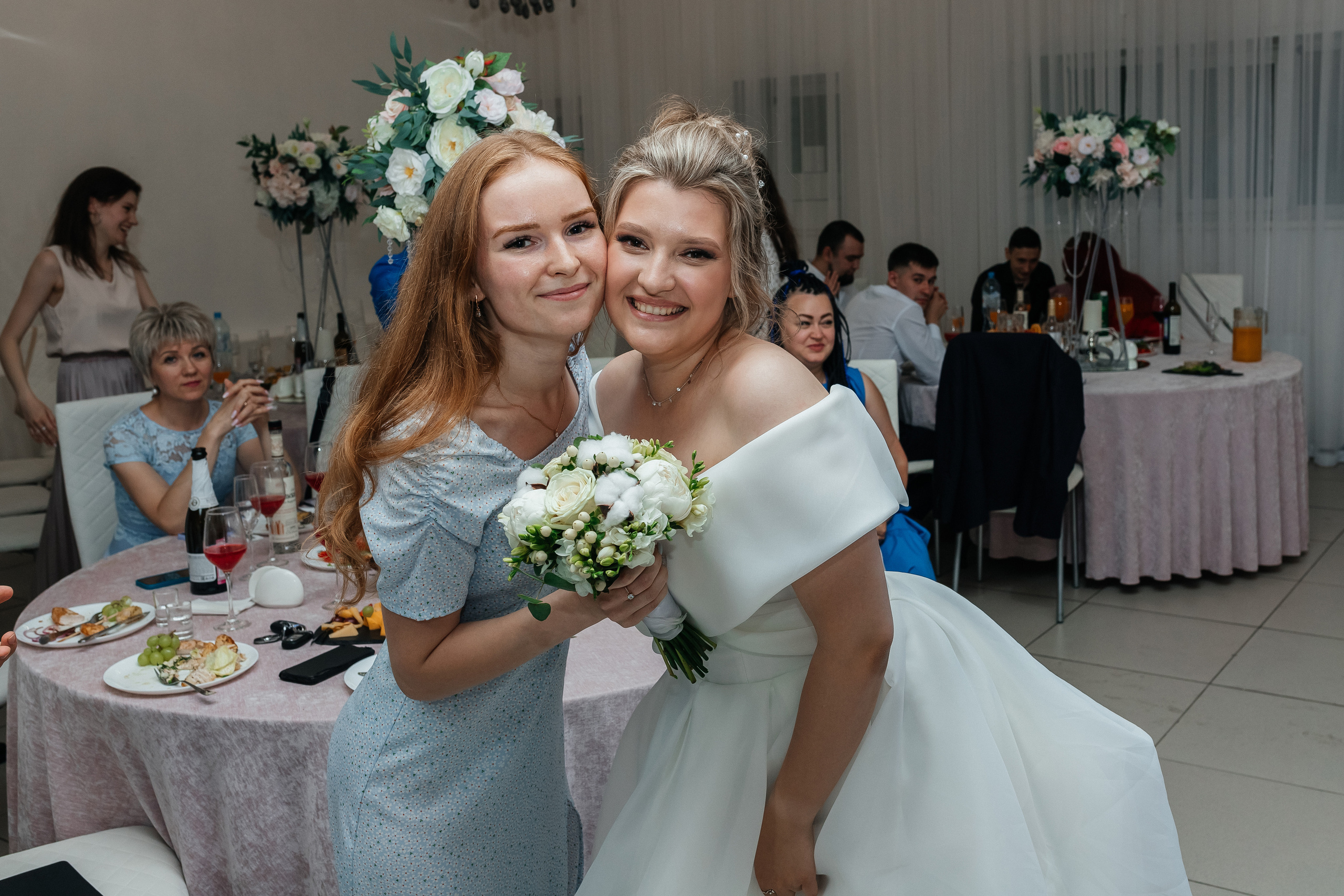 Свадьба Александра и Яны. Регистрация + банкет. Июль 2023. Фотограф Пермь. Свадьбы. Семья и дети, школа, д. сад. Фотокниги