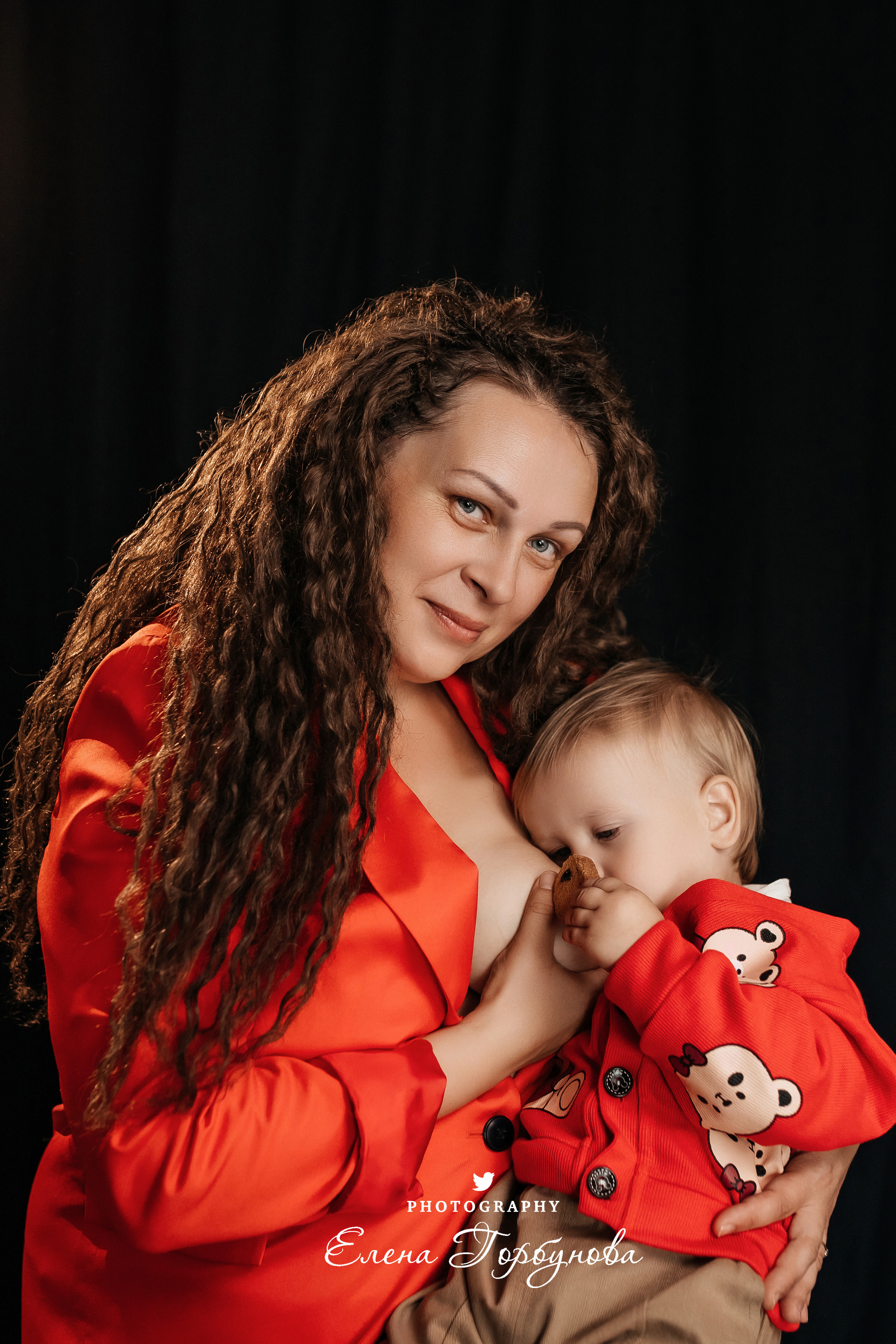 Материнство. Ольга и Макар в моей студии. Сентябрь 2023. Фотограф Пермь. Свадьбы. Семья и дети, школа, д. сад. Фотокниги