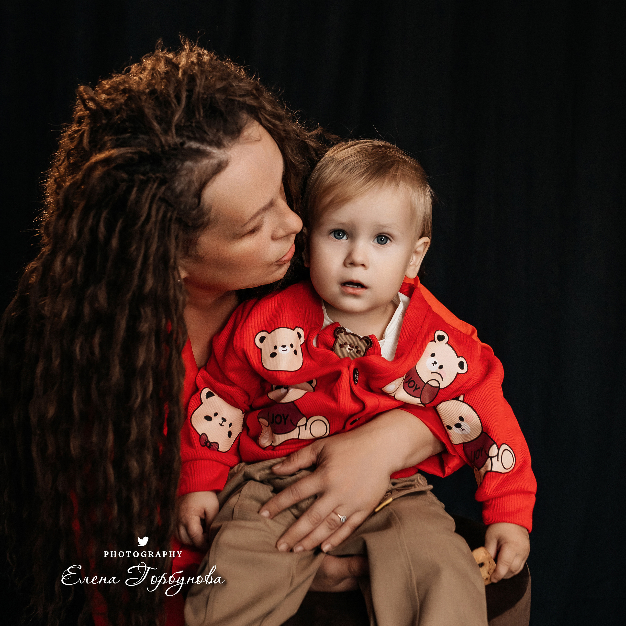 Материнство. Ольга и Макар в моей студии. Сентябрь 2023. Фотограф Пермь. Свадьбы. Семья и дети, школа, д. сад. Фотокниги