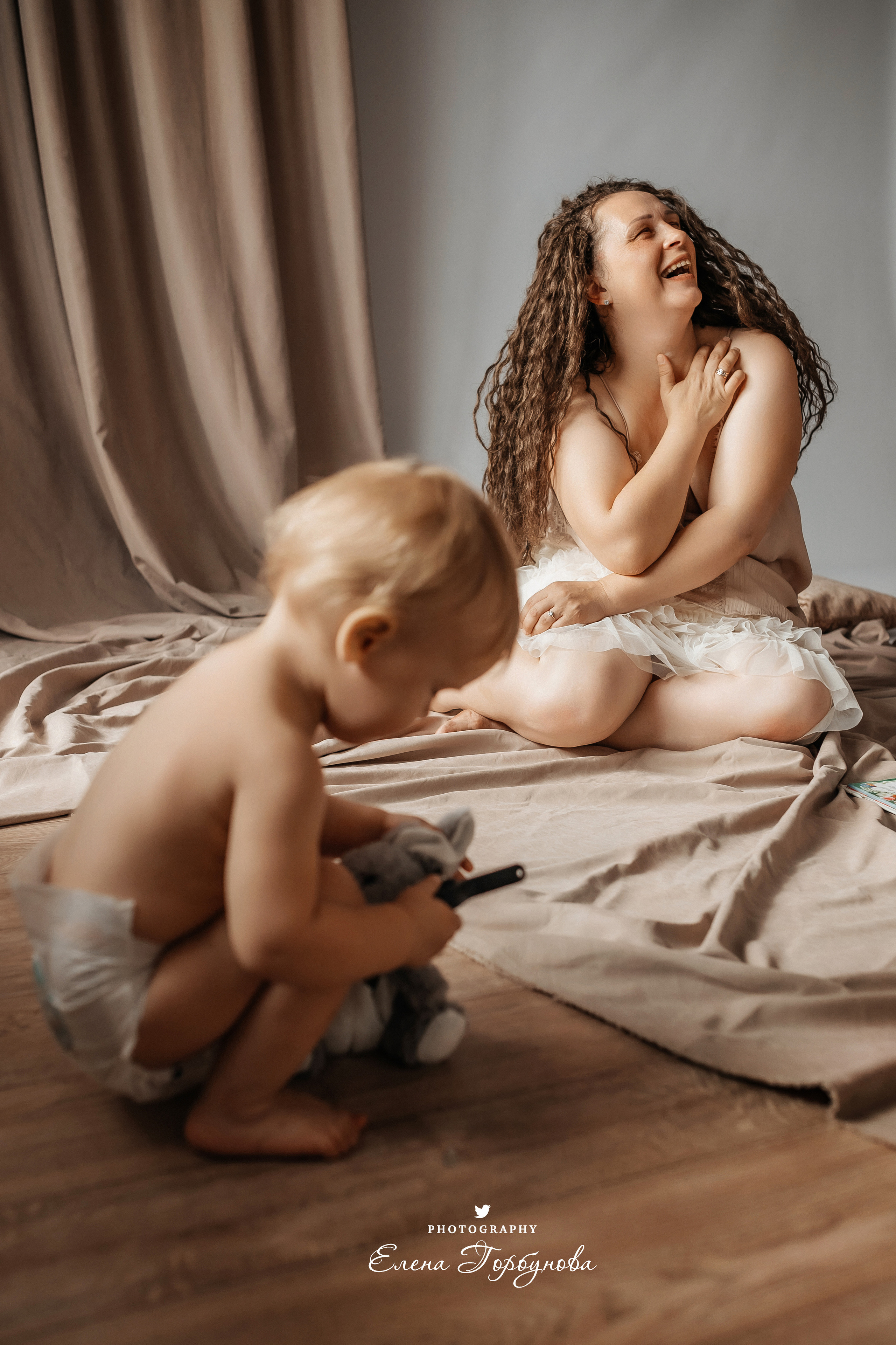 Материнство. Ольга и Макар в моей студии. Сентябрь 2023. Фотограф Пермь. Свадьбы. Семья и дети, школа, д. сад. Фотокниги