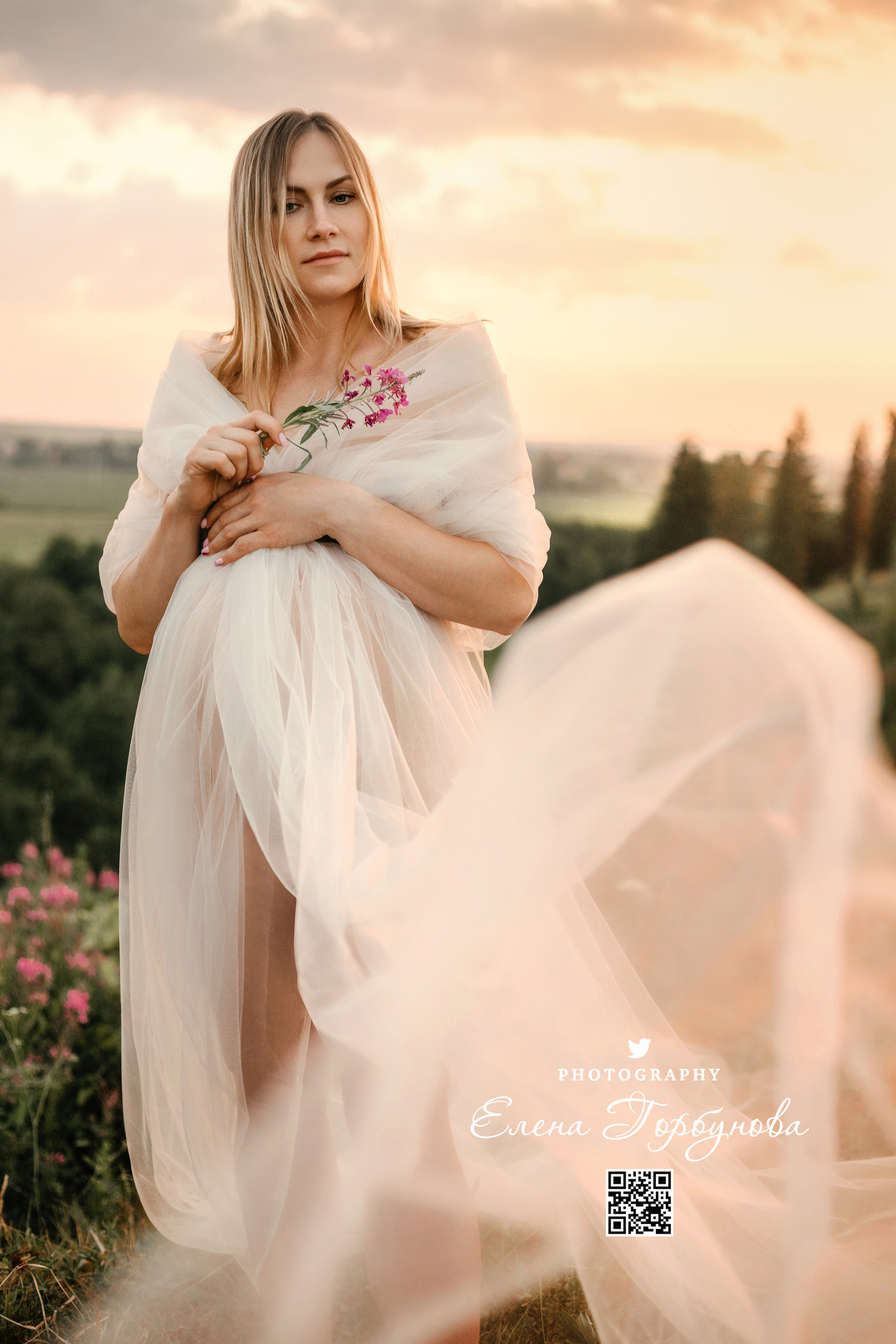 Поле. Юлия. Август 2023 г. Фотограф Пермь. Свадьбы. Семья и дети, школа, д. сад. Фотокниги